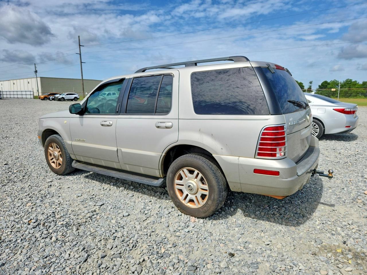 2002 Mercury Mountaineer Silver vin: 4M2ZU66K32UJ37012