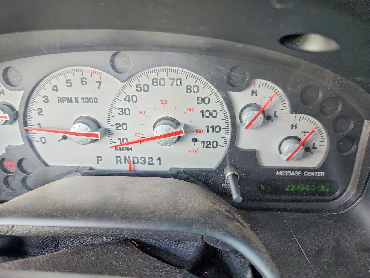 2002 Mercury Mountaineer Silver vin: 4M2ZU66K32UJ37012