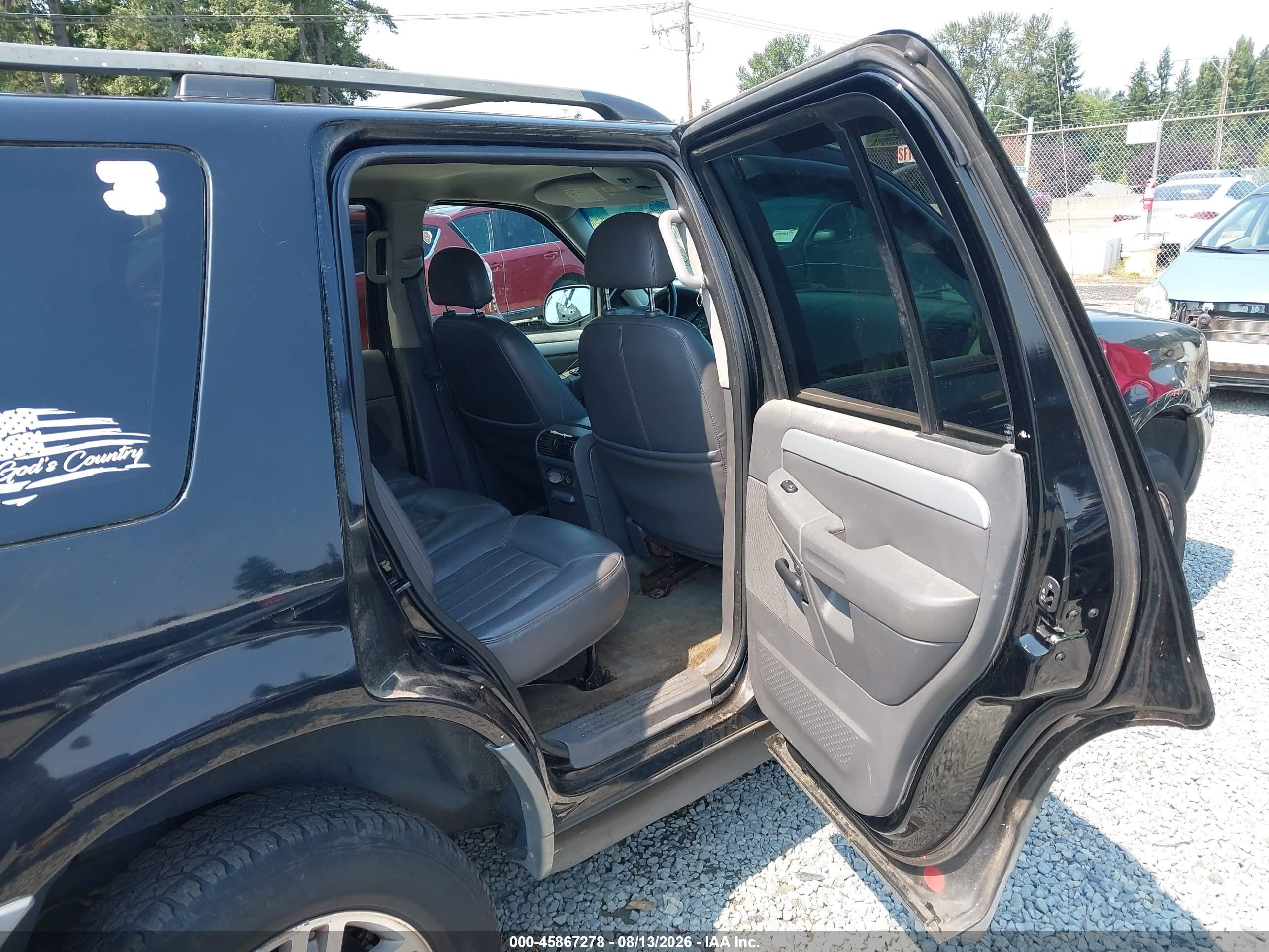 2002 Mercury Mountaineer   Черный vin: 4M2ZU66K32ZJ42438