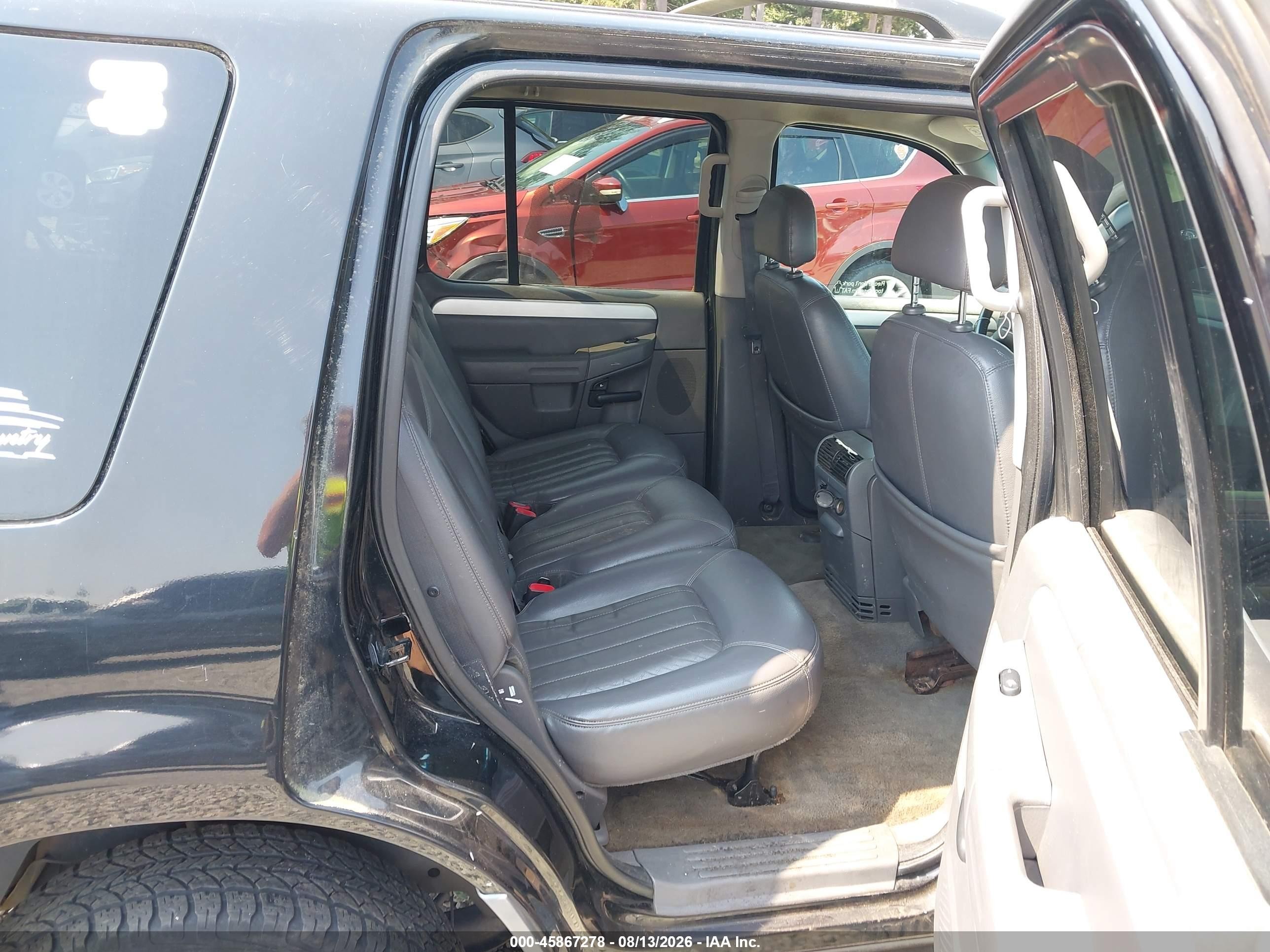 2002 Mercury Mountaineer   Черный vin: 4M2ZU66K32ZJ42438