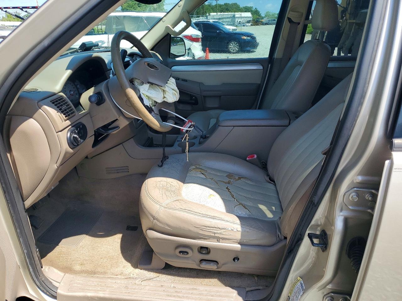 2005 Mercury Mountaineer Gold vin: 4M2ZU66K55ZJ01488