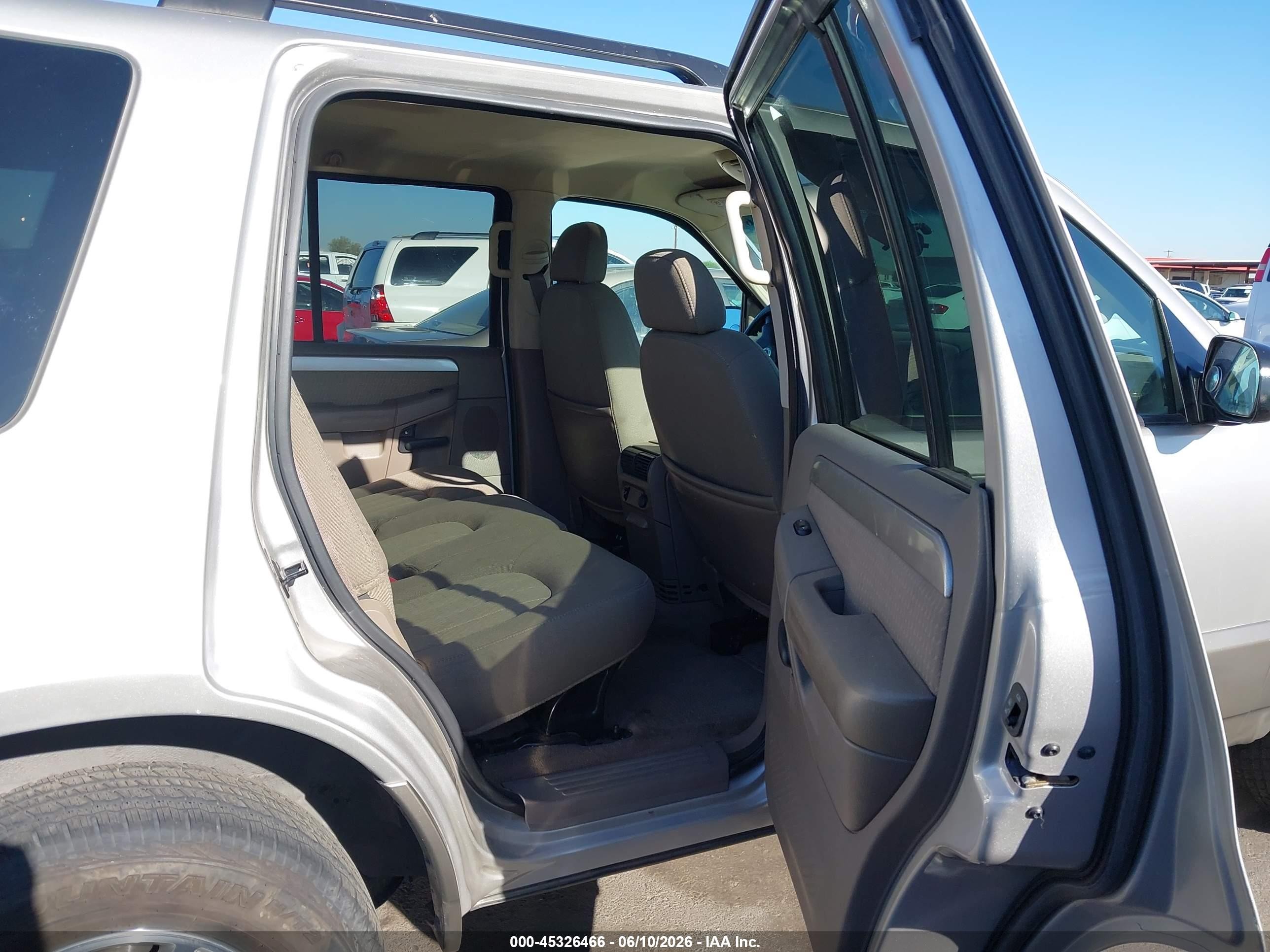 2003 Mercury Mountaineer   Tan vin: 4M2ZU66K63UJ15510