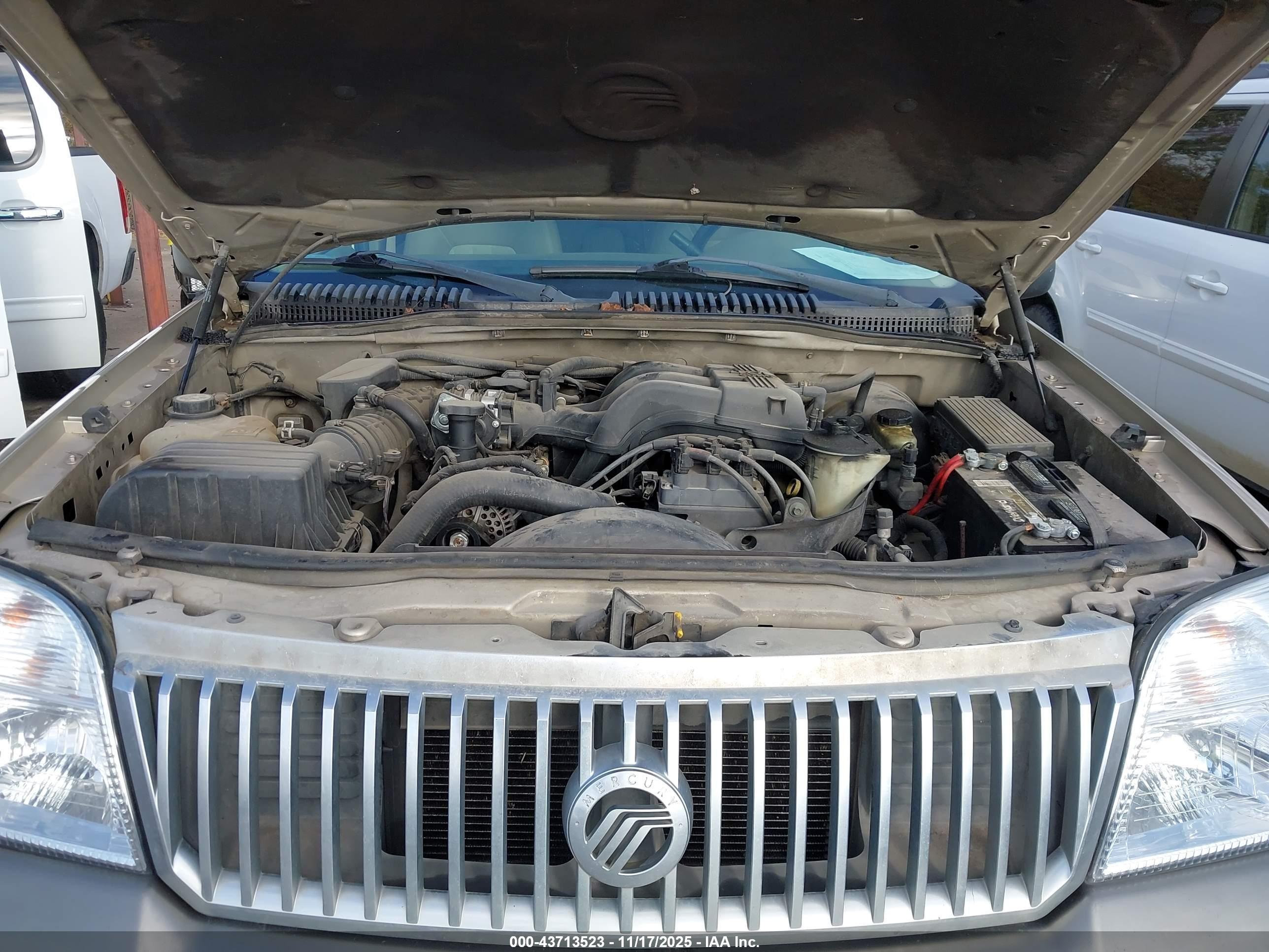 2004 Mercury Mountaineer   Gold vin: 4M2ZU66K74ZJ41716