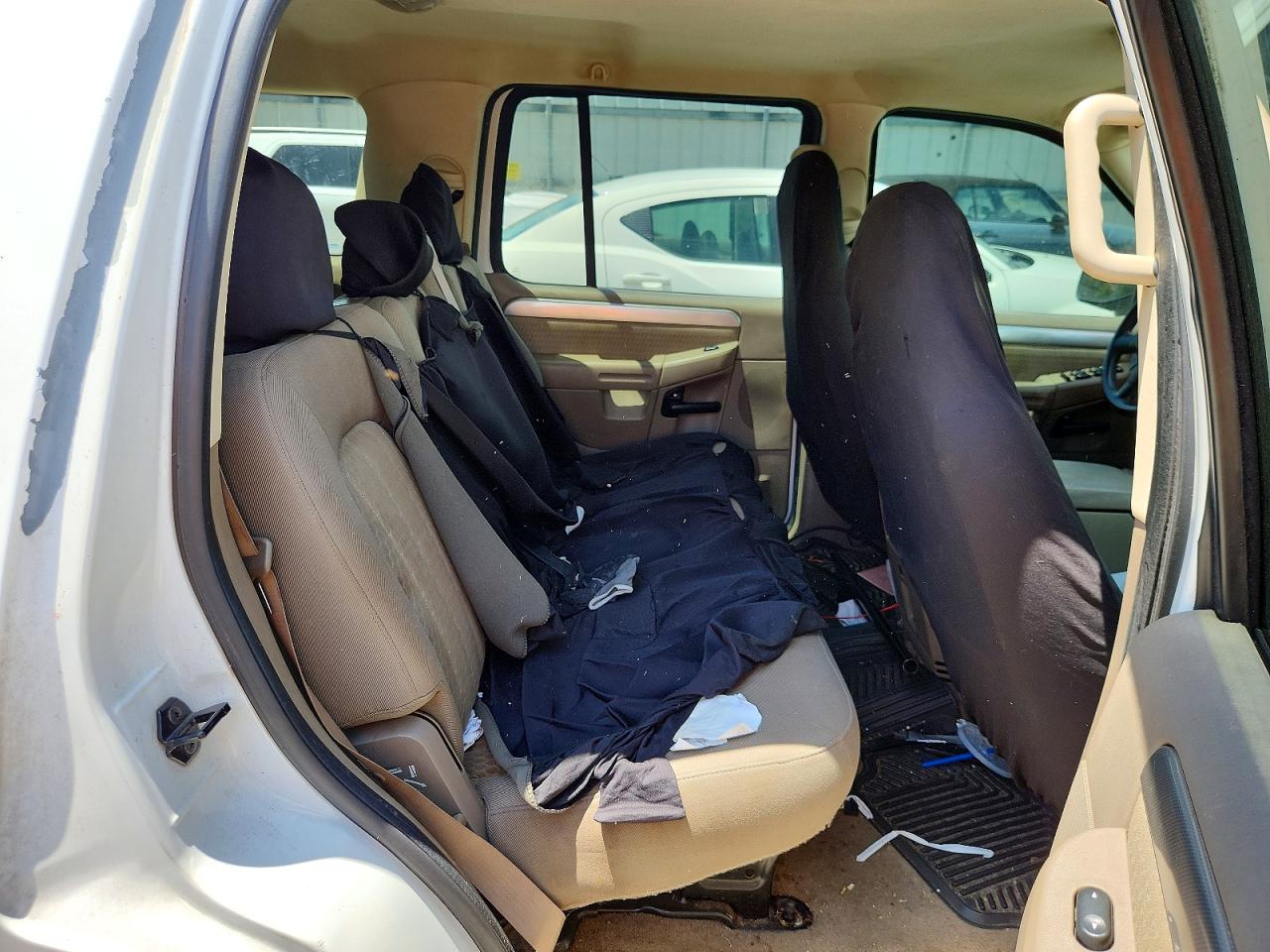 2005 Mercury Mountaineer White vin: 4M2ZU66K75UJ04745