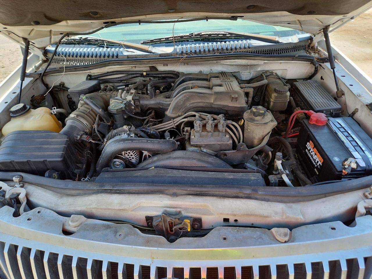 2005 Mercury Mountaineer White vin: 4M2ZU66K75UJ04745