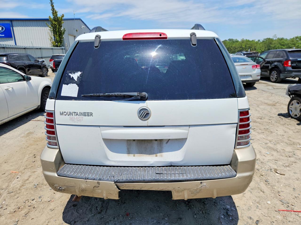 2005 Mercury Mountaineer White vin: 4M2ZU66K75UJ04745