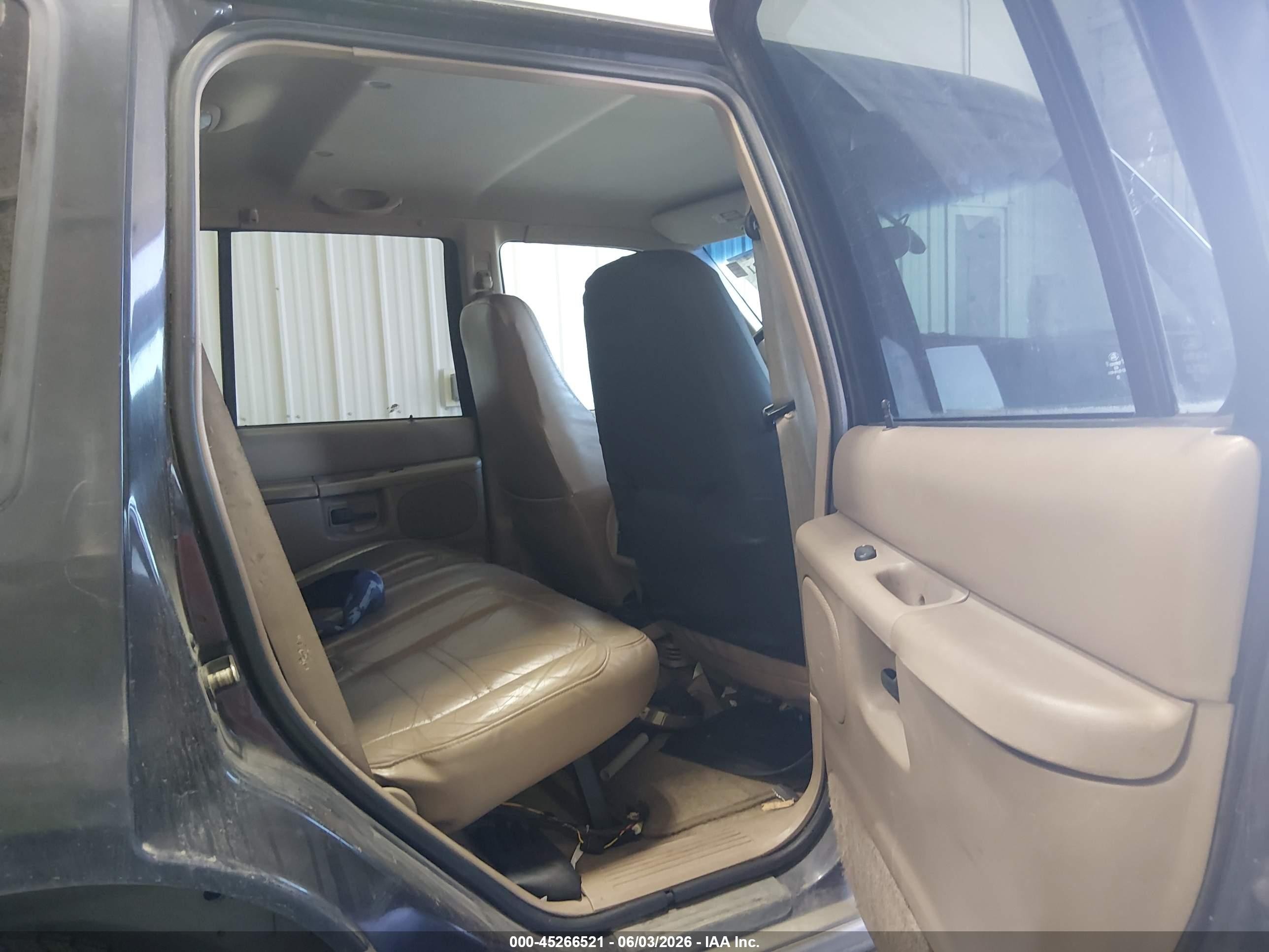 2000 Mercury Mountaineer   Blue vin: 4M2ZU76E2YUJ39911