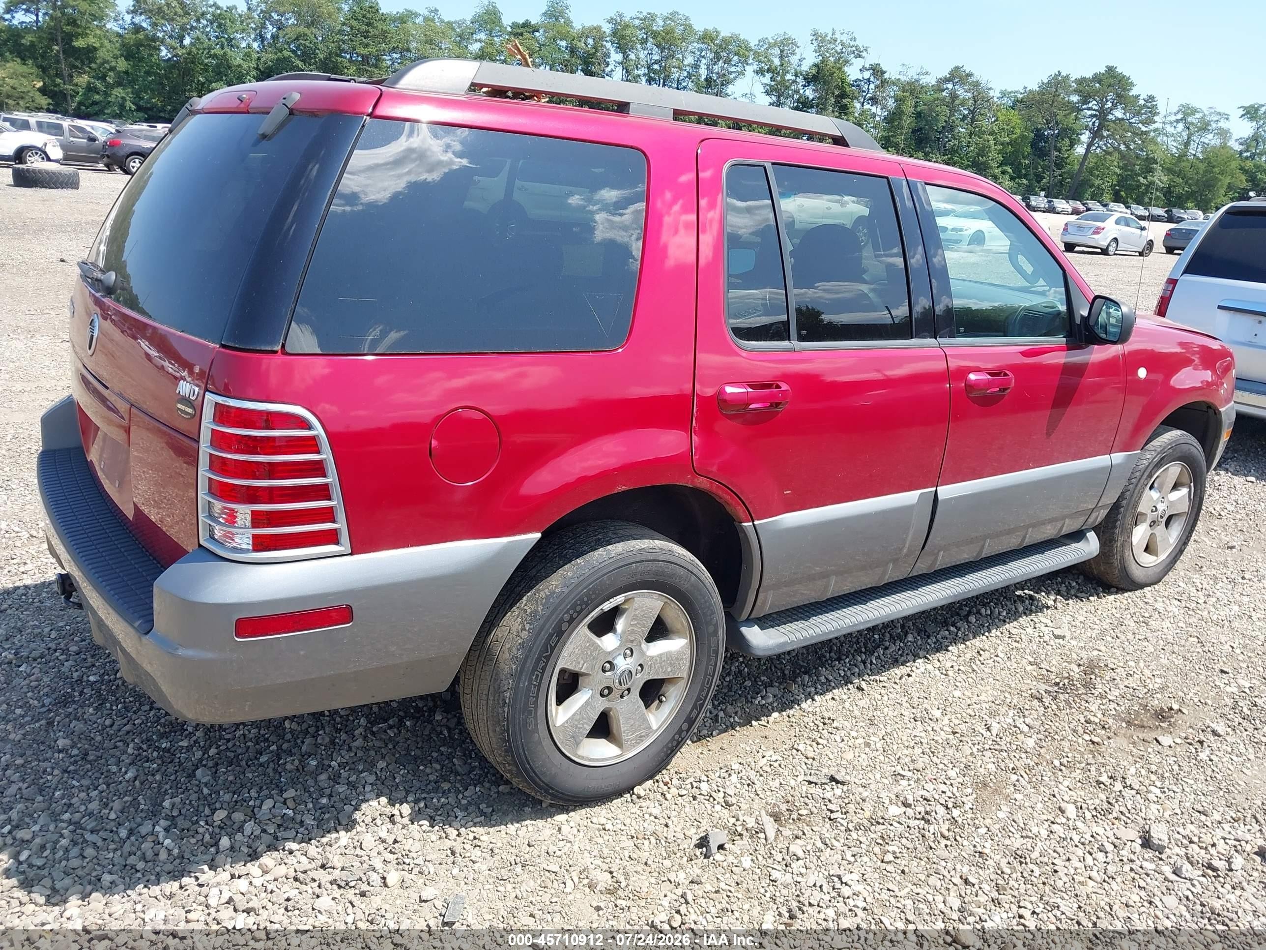 2005 Mercury Mountaineer   Red vin: 4M2ZU86E65UA04676