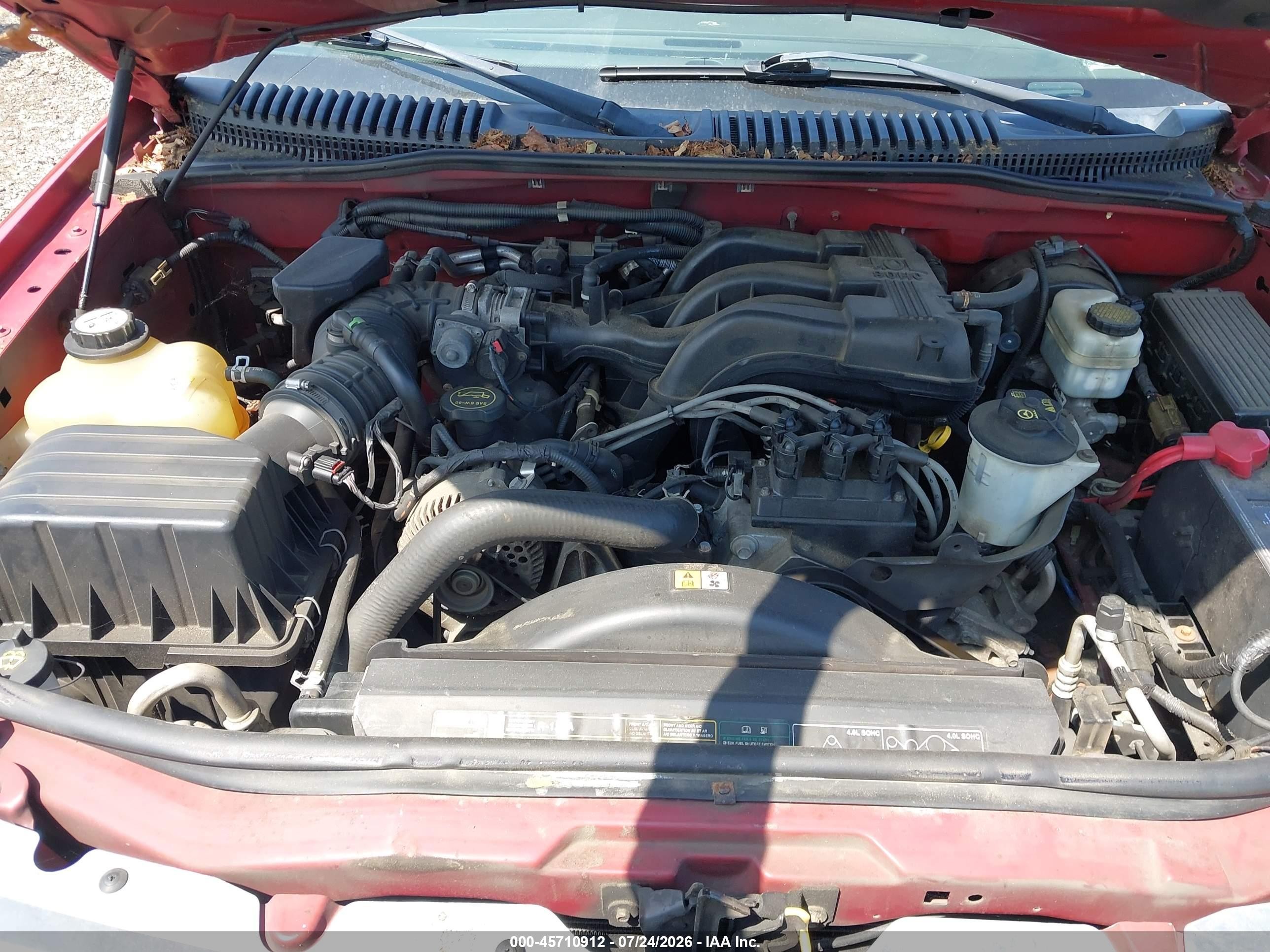 2005 Mercury Mountaineer   Red vin: 4M2ZU86E65UA04676