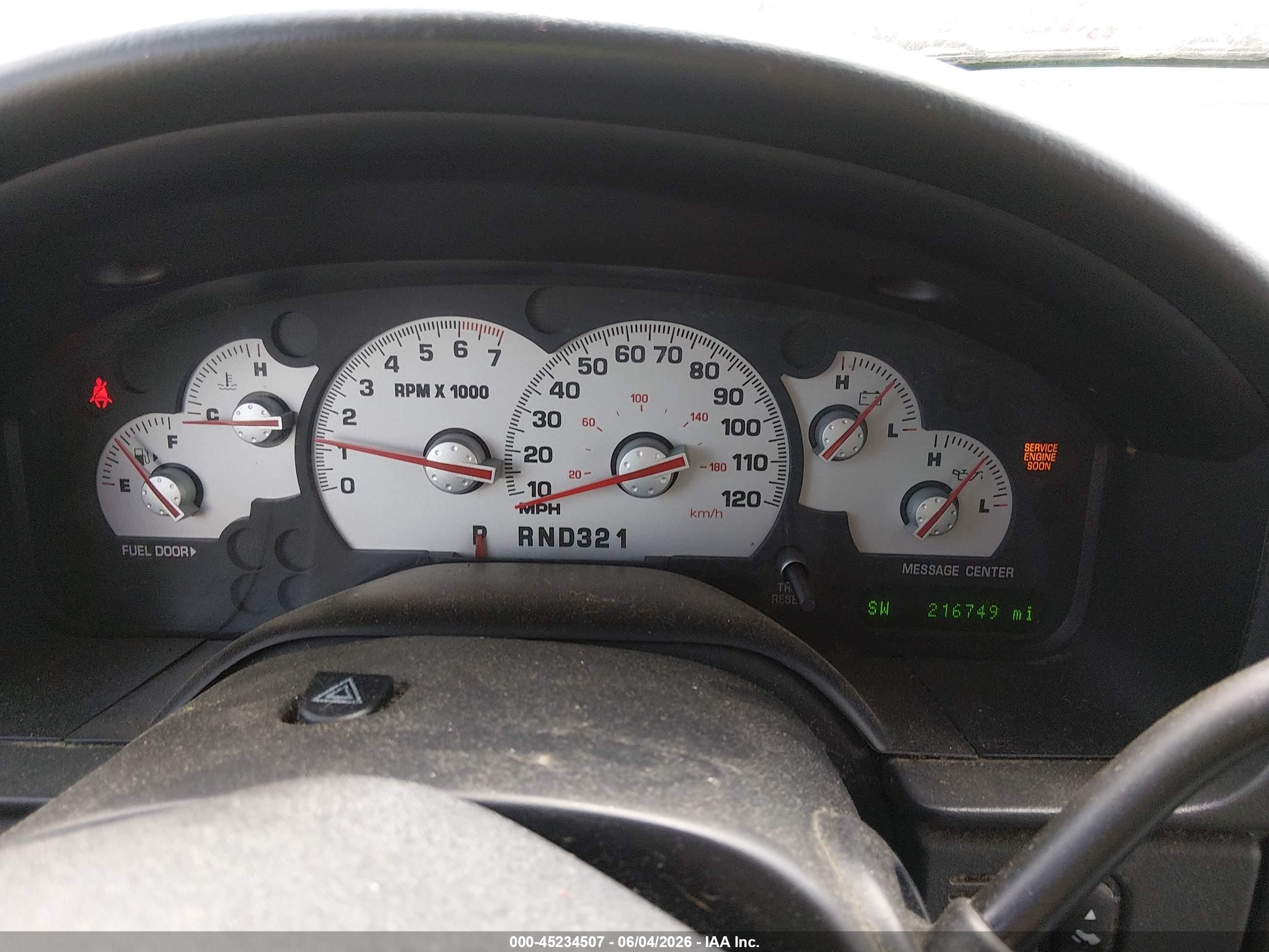 2004 Mercury Mountaineer   Белый vin: 4M2ZU86E74ZJ42550