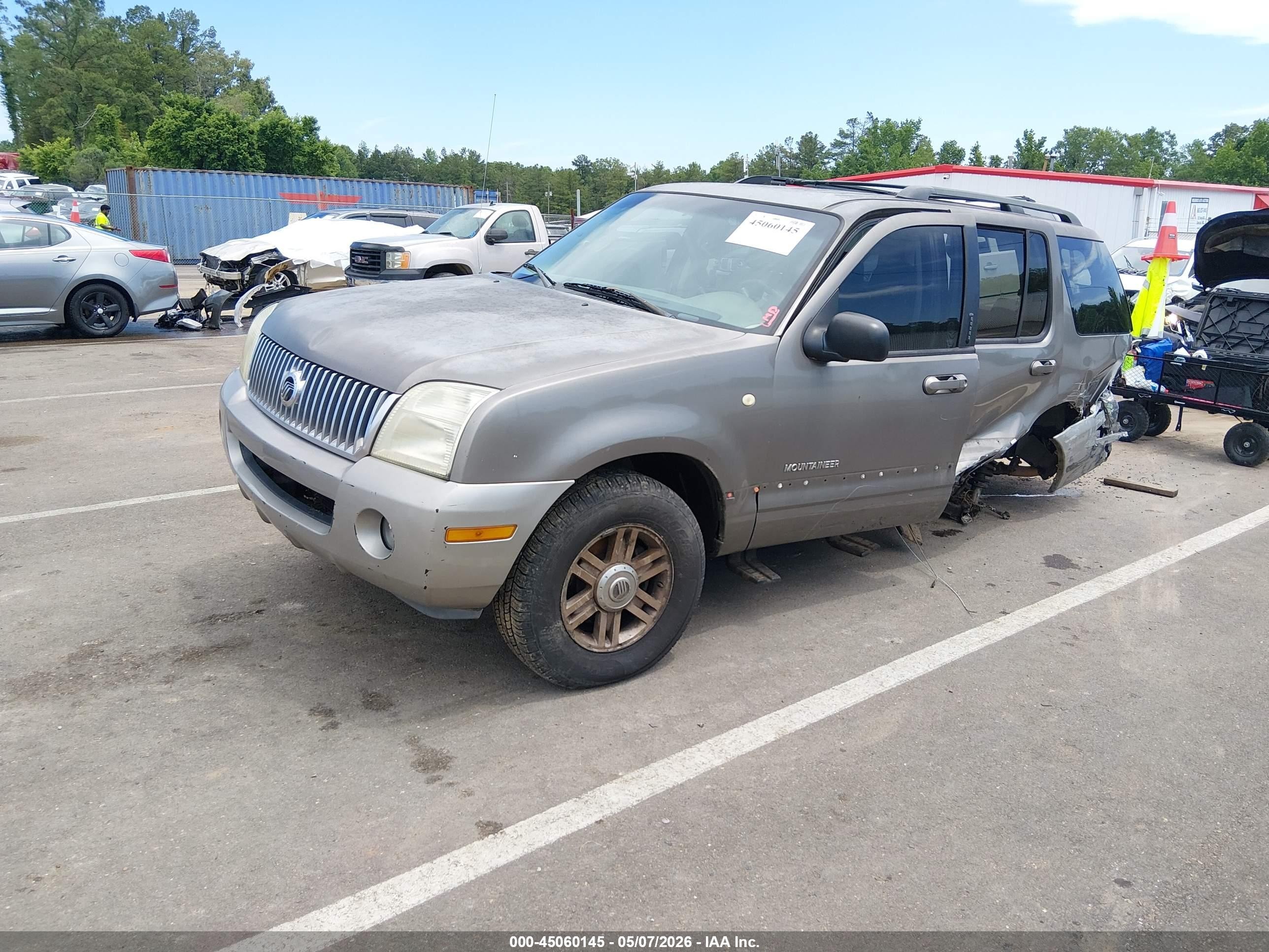 2002 Mercury Mountaineer   Бежевый vin: 4M2ZU86E92ZJ20661