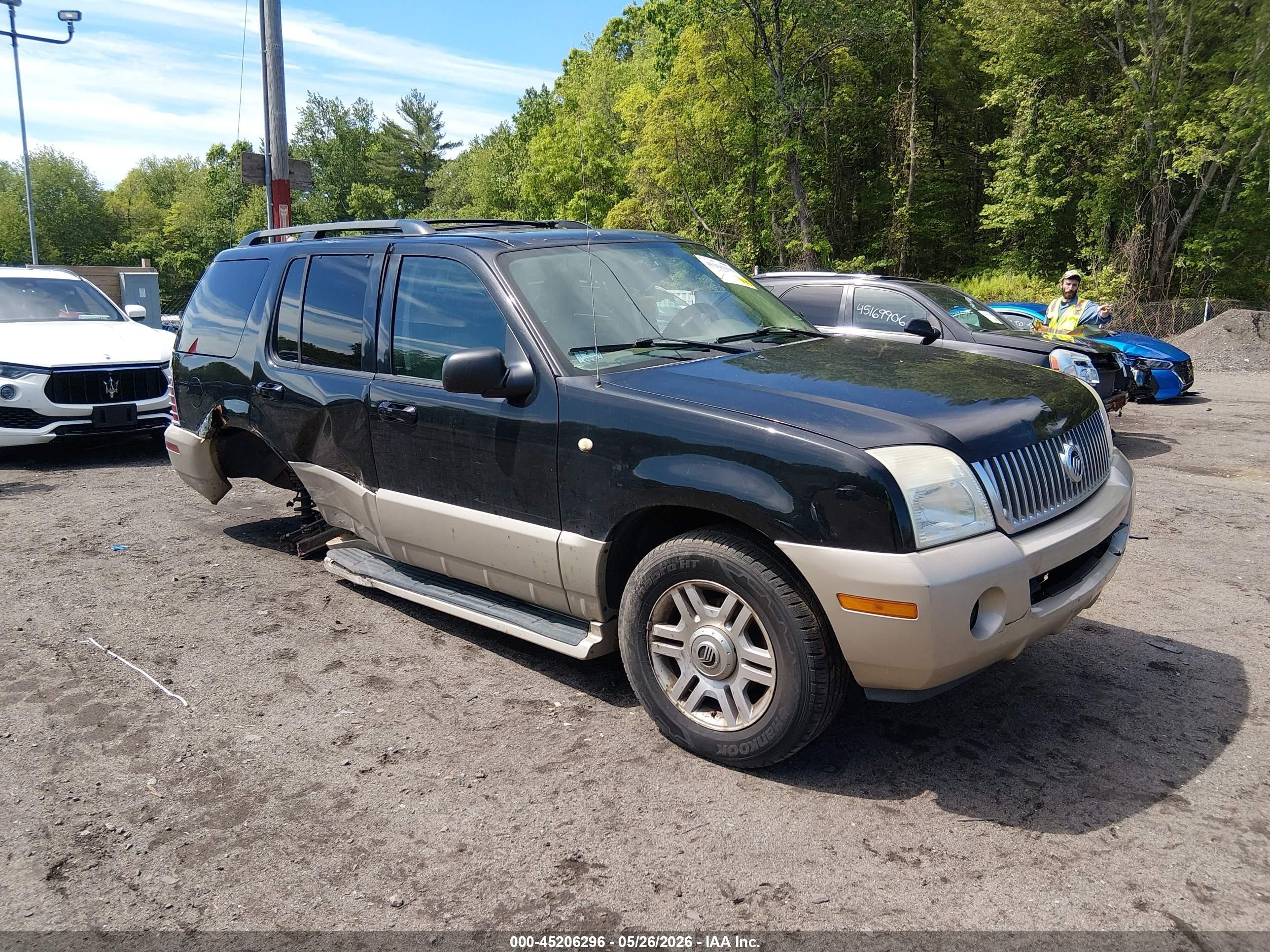 2004 Mercury Mountaineer   Black vin: 4M2ZU86E94UJ18246