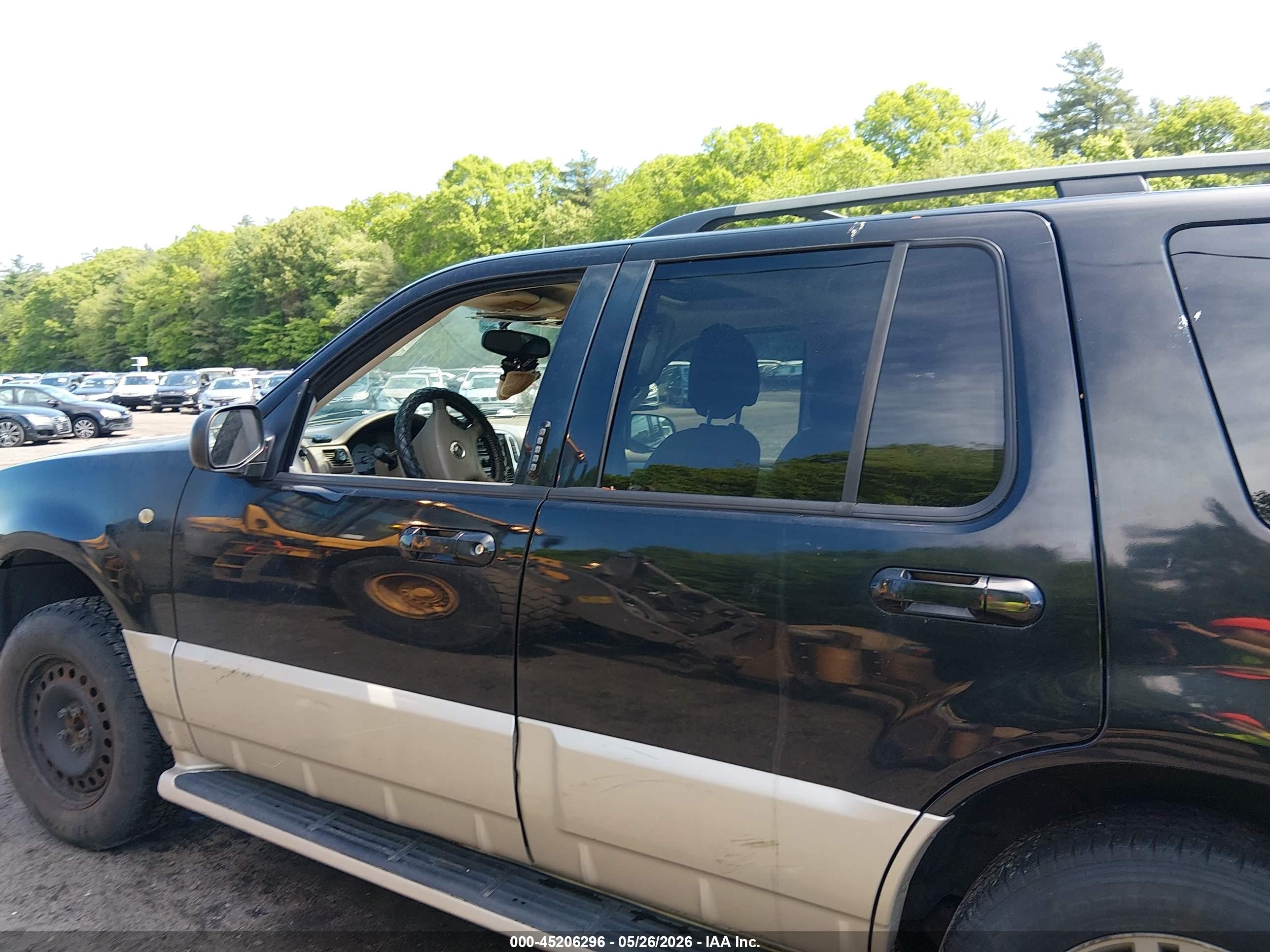 2004 Mercury Mountaineer   Black vin: 4M2ZU86E94UJ18246