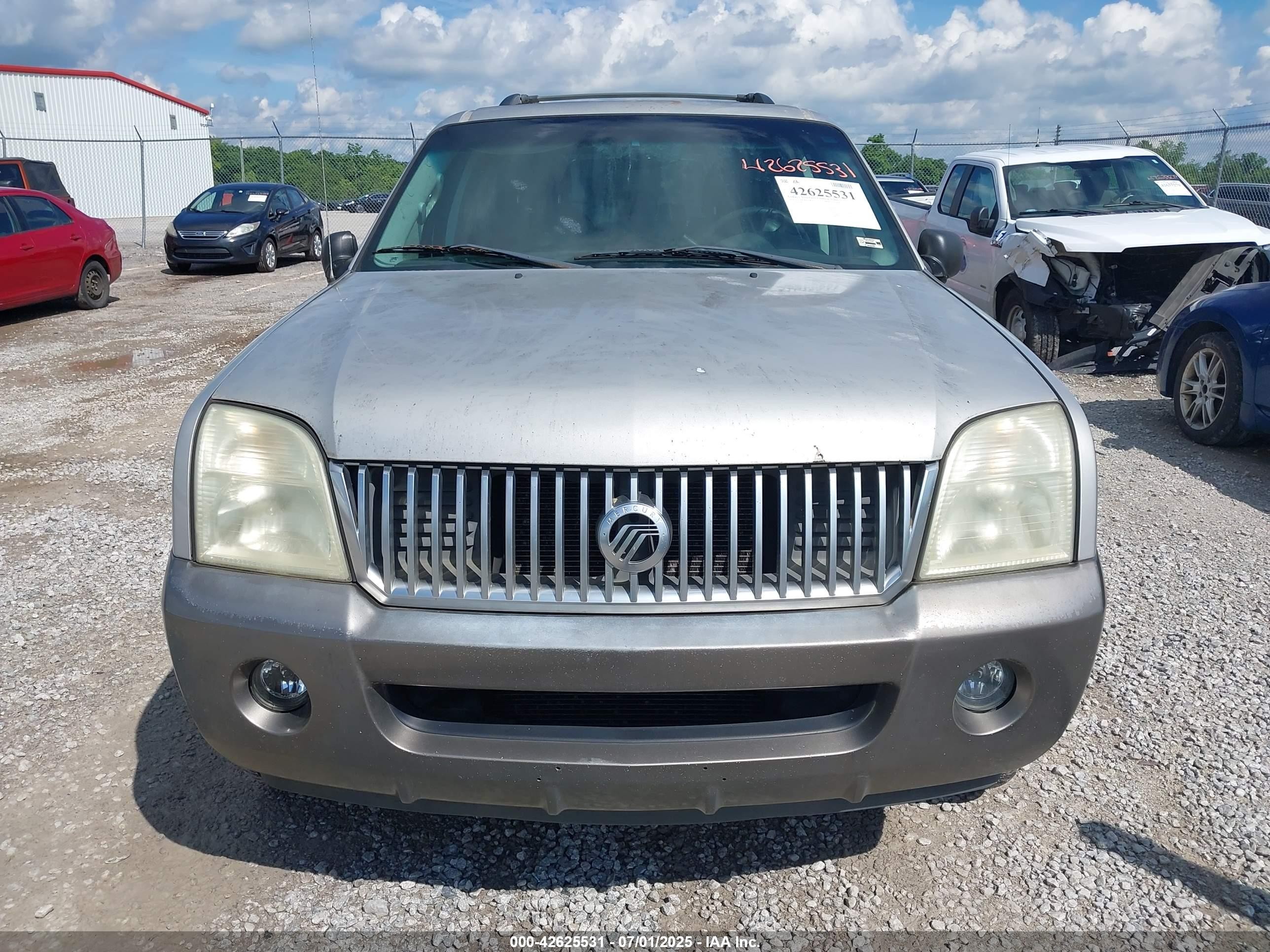 2004 Mercury Mountaineer   Silver vin: 4M2ZU86K34ZJ13732