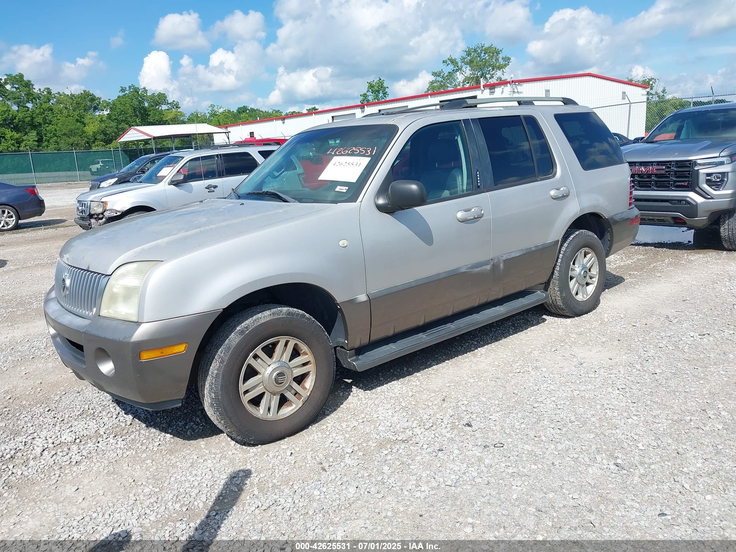 2004 Mercury Mountaineer   Silver vin: 4M2ZU86K34ZJ13732