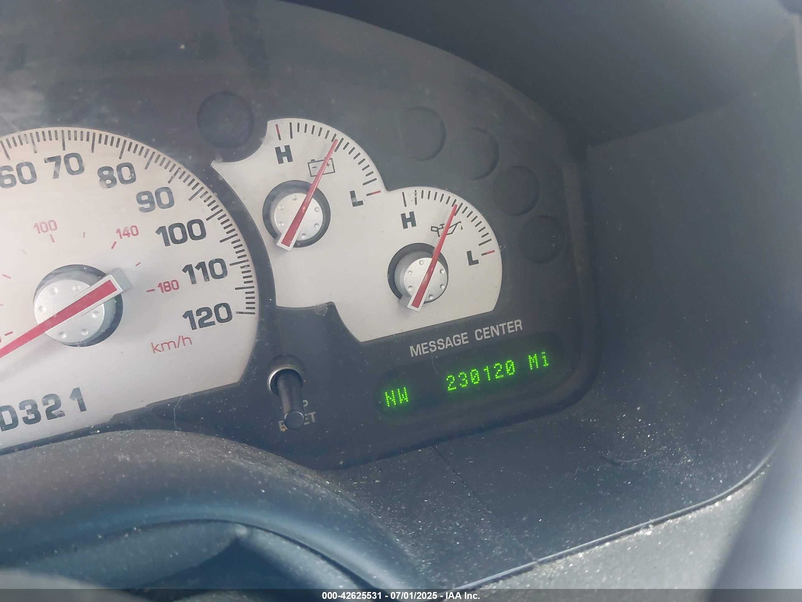 2004 Mercury Mountaineer   Silver vin: 4M2ZU86K34ZJ13732