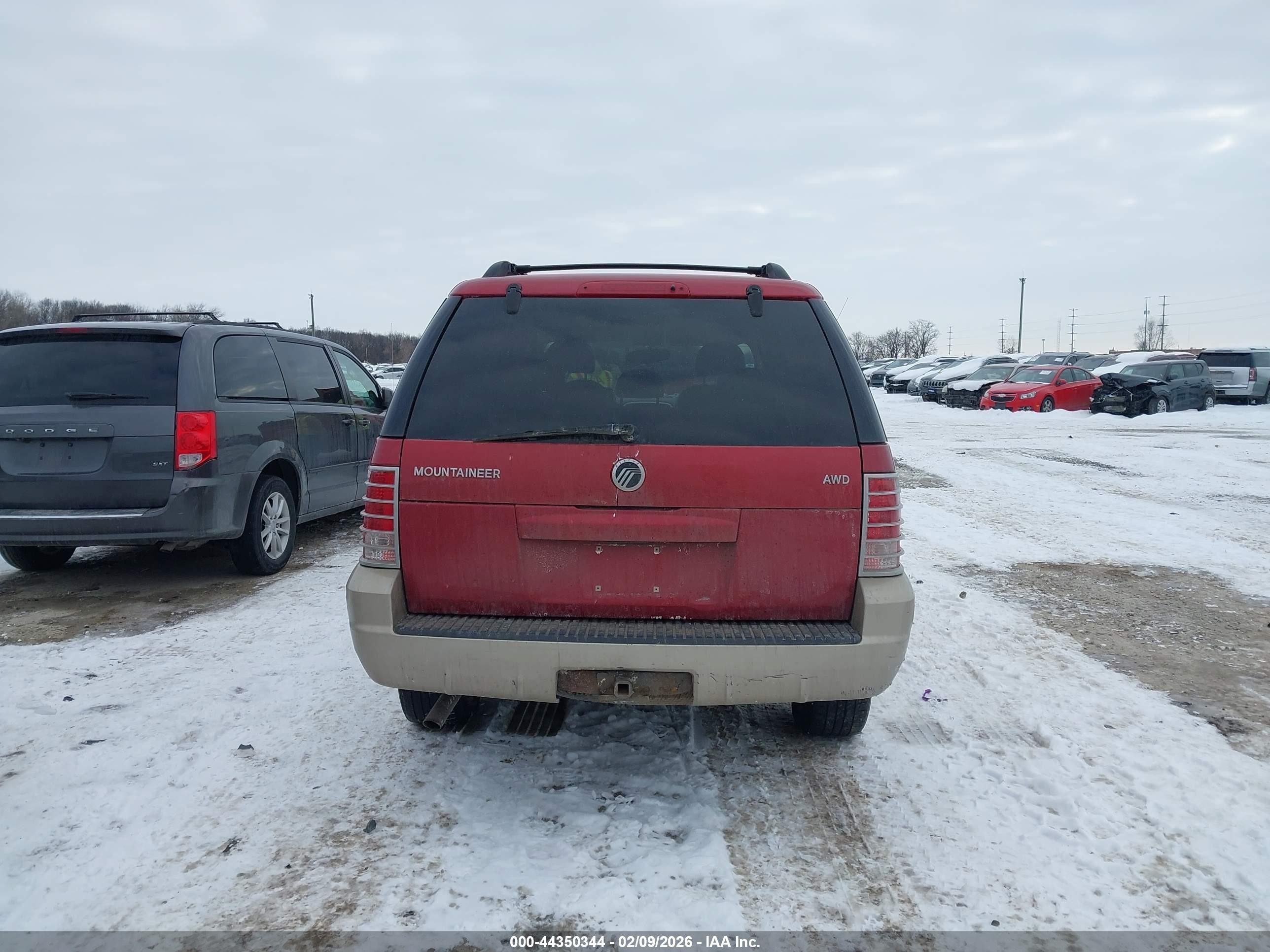 2004 Mercury Mountaineer   Maroon vin: 4M2ZU86K44ZJ39207