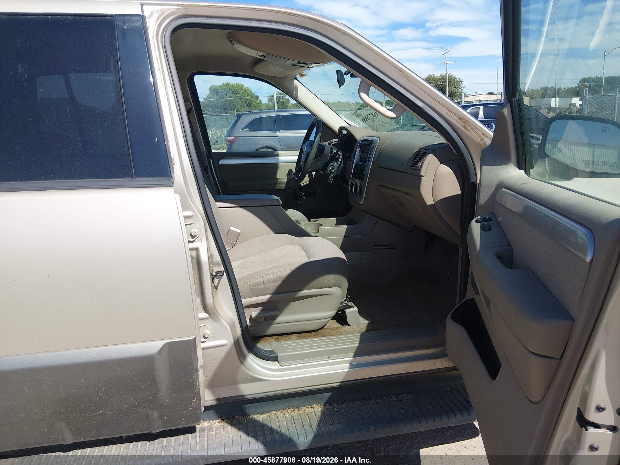 2004 Mercury Mountaineer   Коричневый vin: 4M2ZU86K74UJ07445