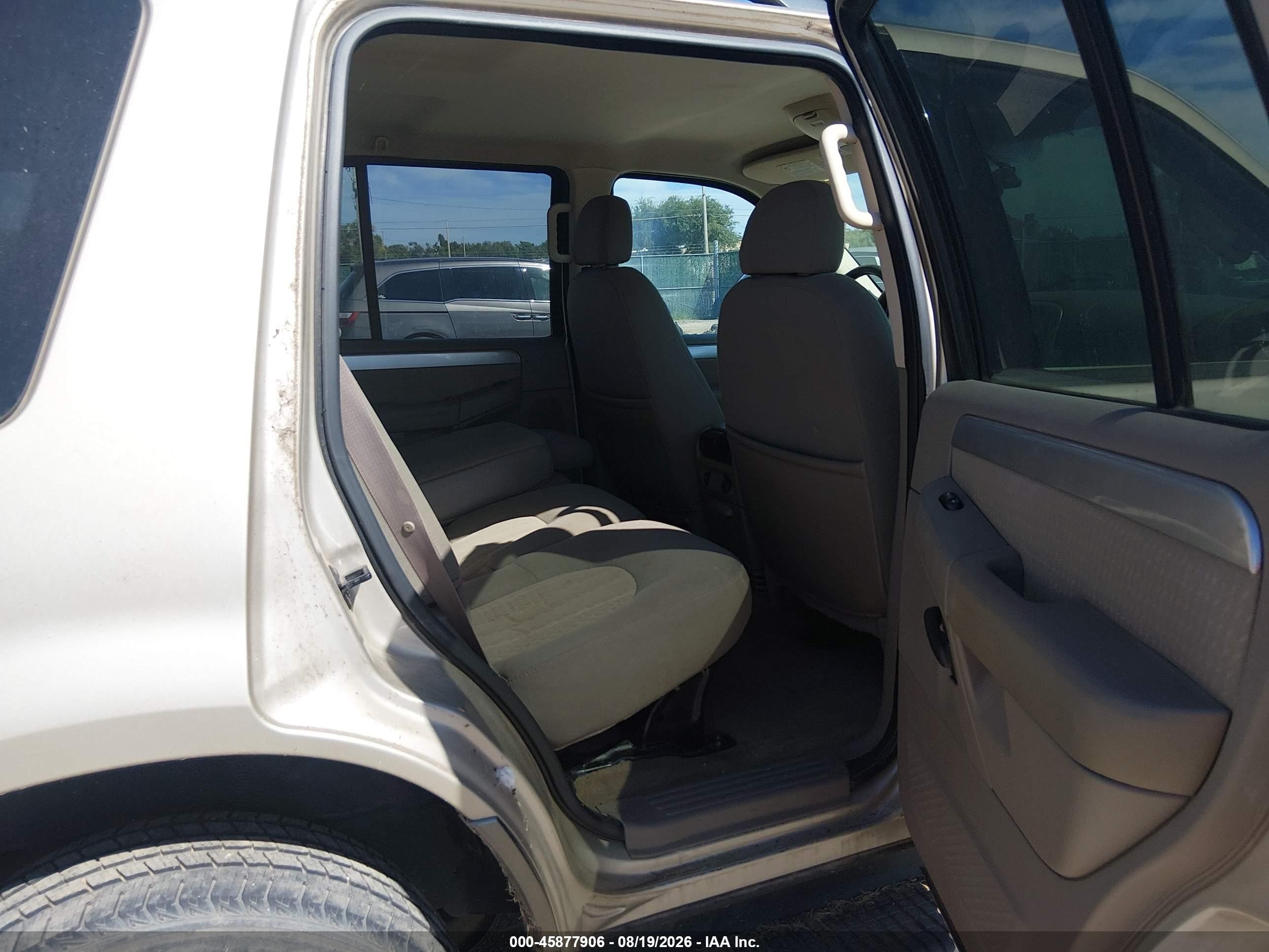 2004 Mercury Mountaineer   Коричневый vin: 4M2ZU86K74UJ07445
