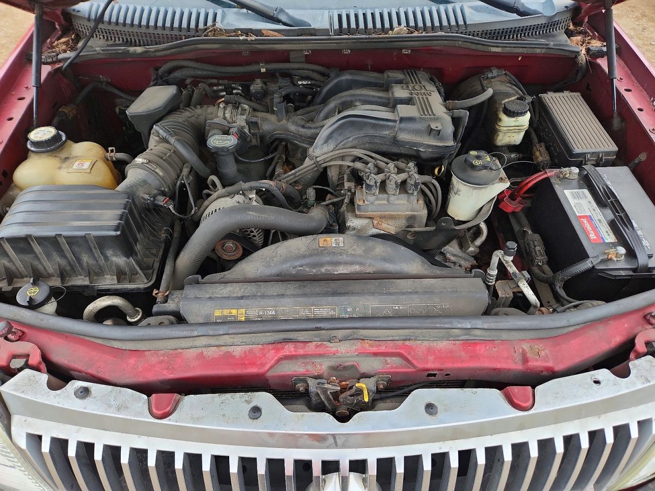2005 Mercury Mountaineer Red vin: 4M2ZU86K85ZJ20984