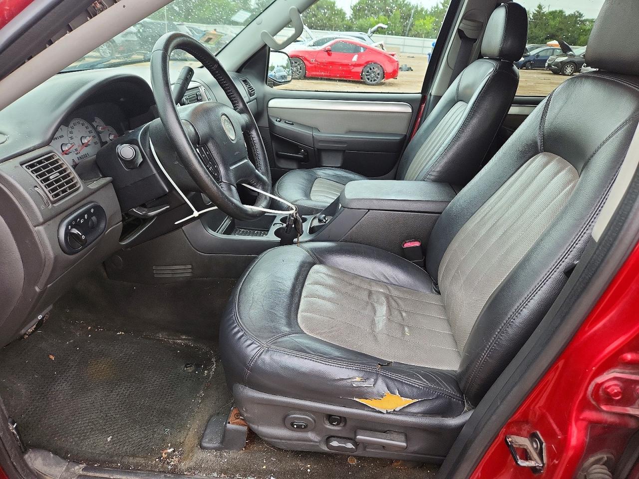 2005 Mercury Mountaineer Red vin: 4M2ZU86K85ZJ20984