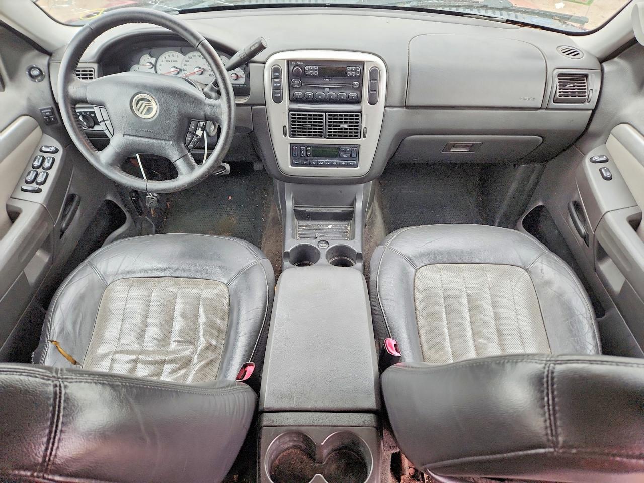 2005 Mercury Mountaineer Red vin: 4M2ZU86K85ZJ20984