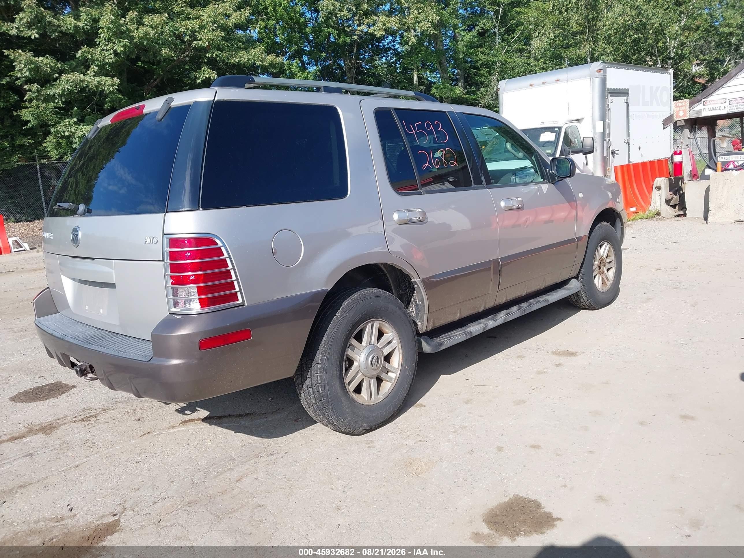 2003 Mercury Mountaineer   Silver vin: 4M2ZU86K93UJ20356