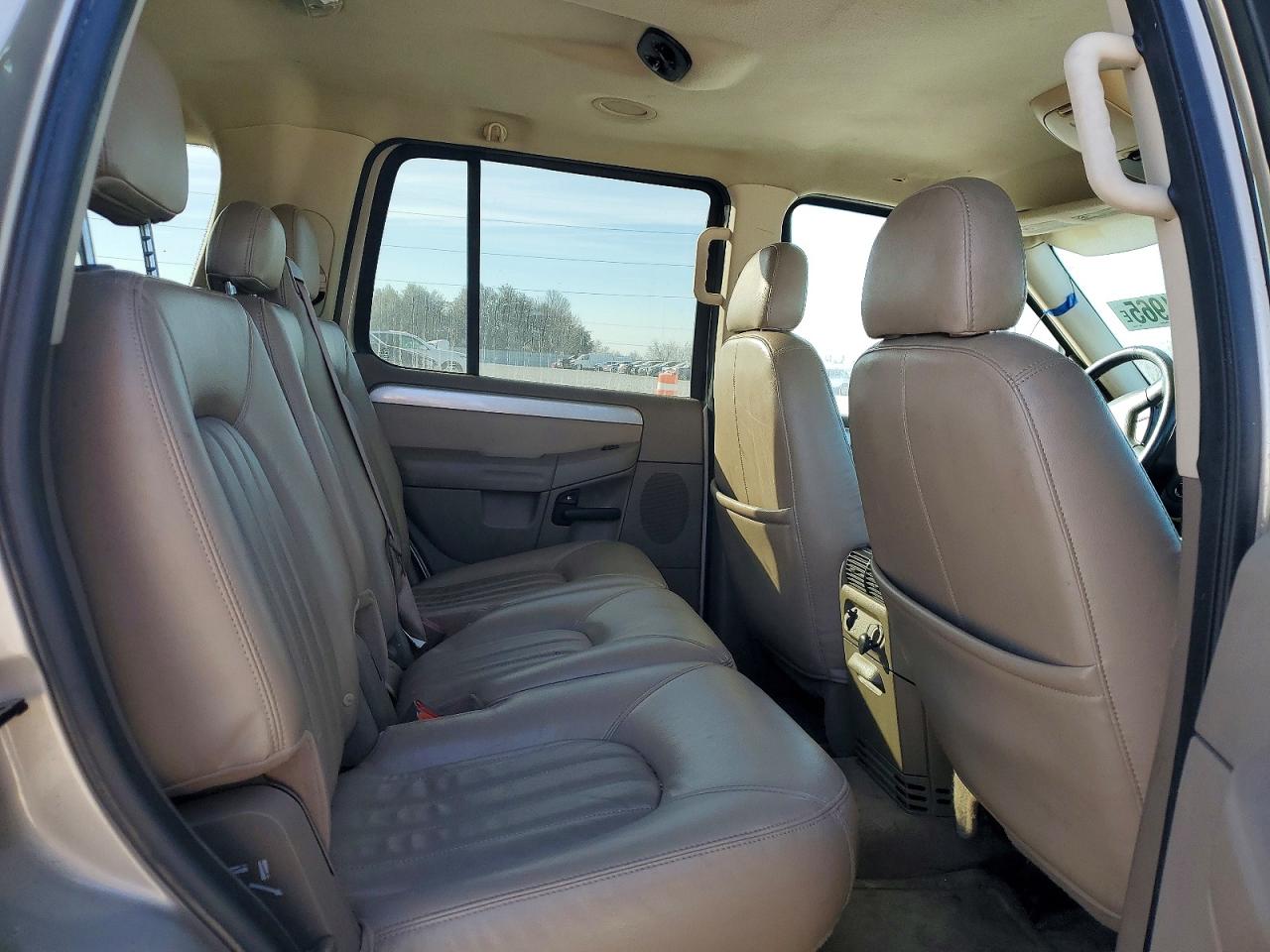 2004 Mercury Mountaineer Tan vin: 4M2ZU86K94UJ18463