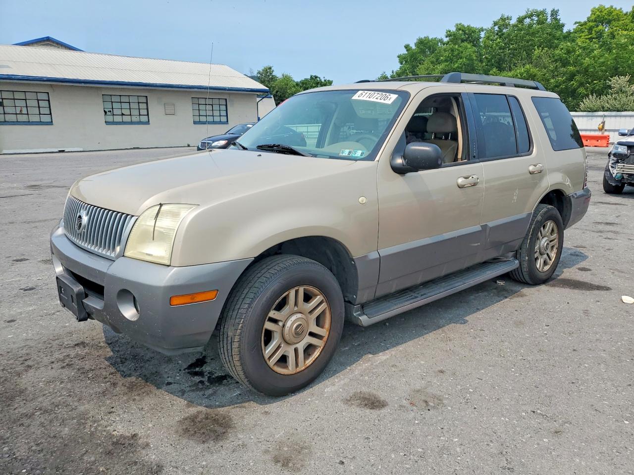 2005 Mercury Mountaineer Gold vin: 4M2ZU86K95ZJ09458