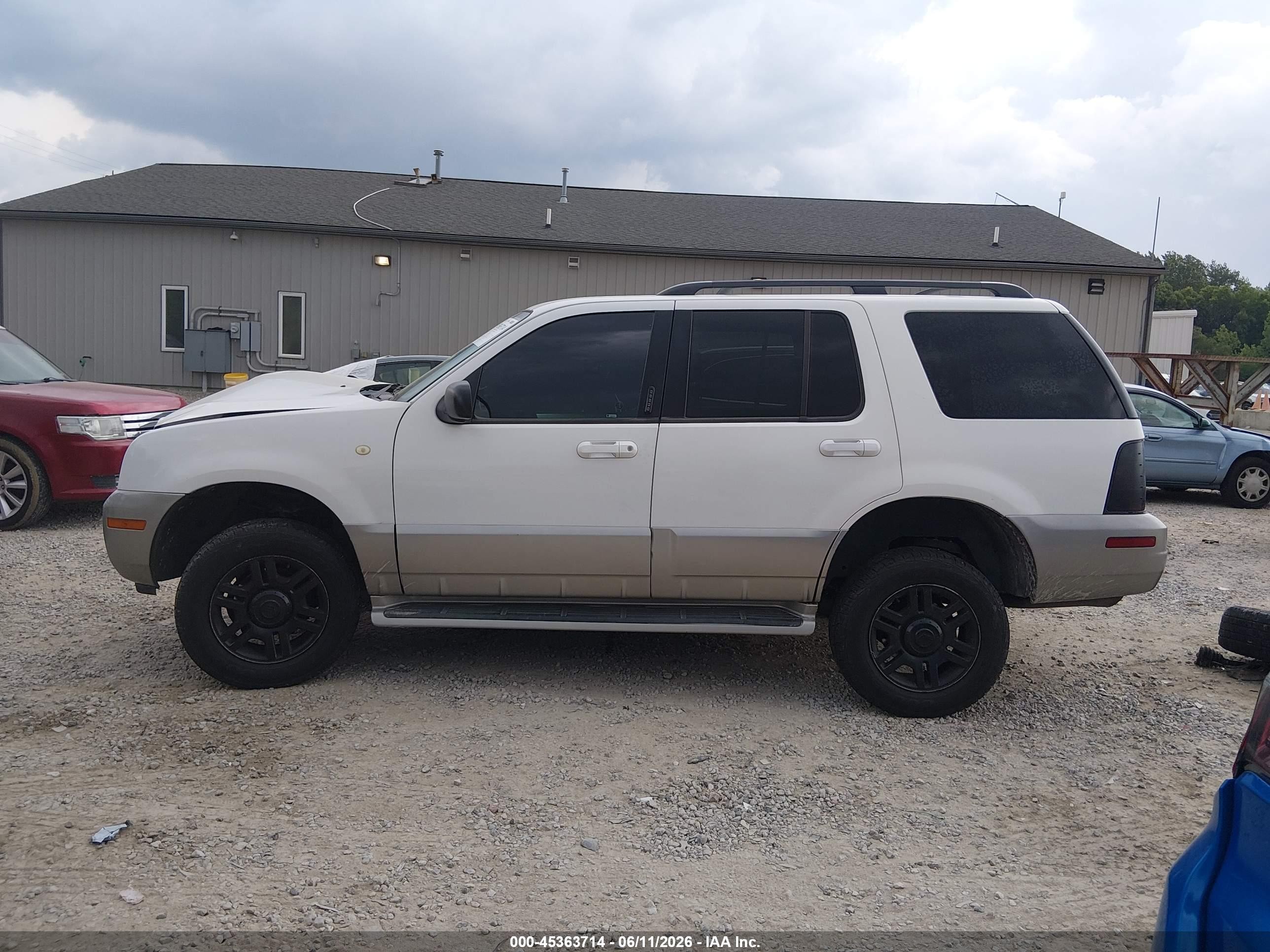 2003 Mercury Mountaineer   White vin: 4M2ZU86KX3UJ11214