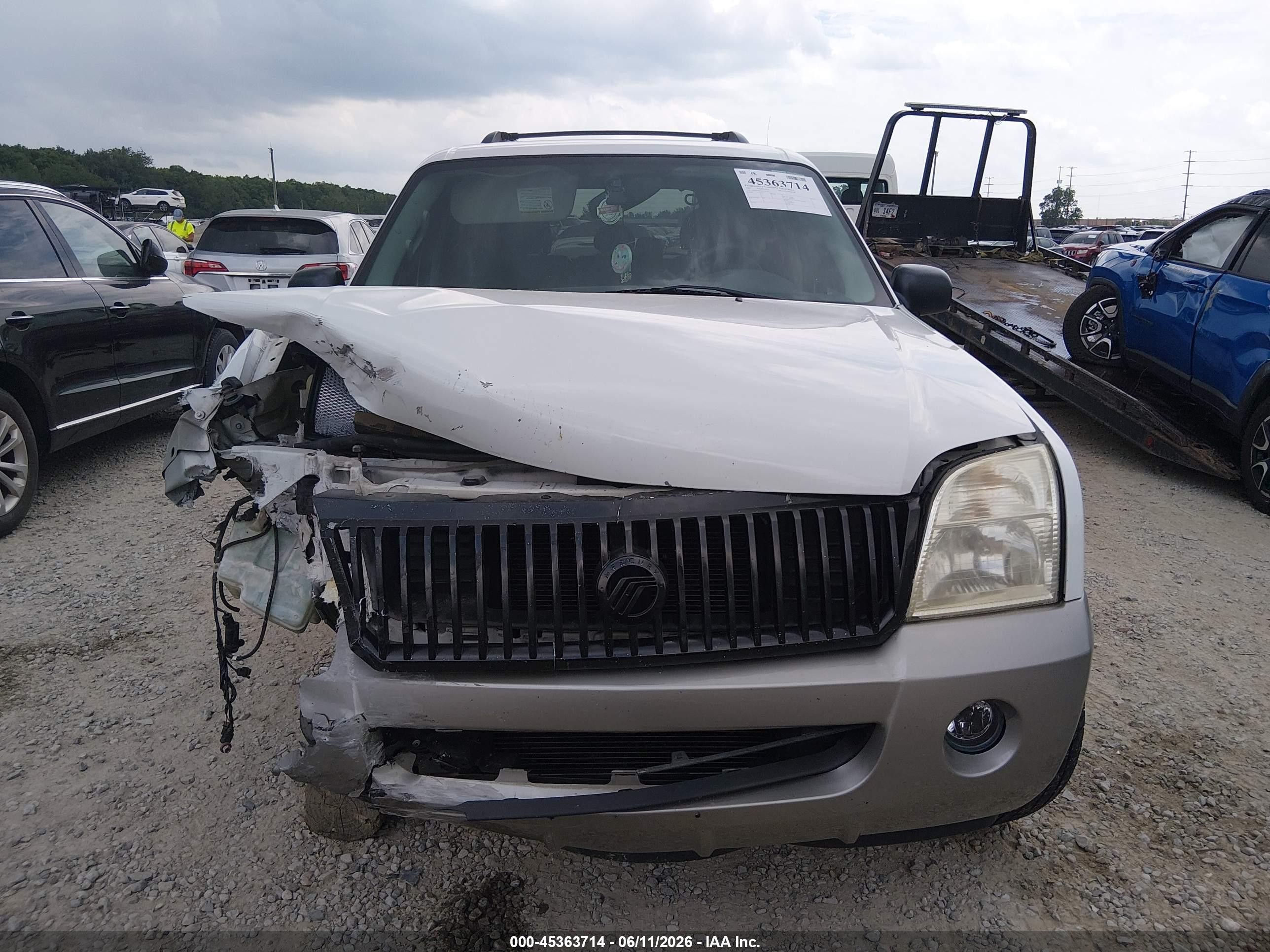 2003 Mercury Mountaineer   White vin: 4M2ZU86KX3UJ11214