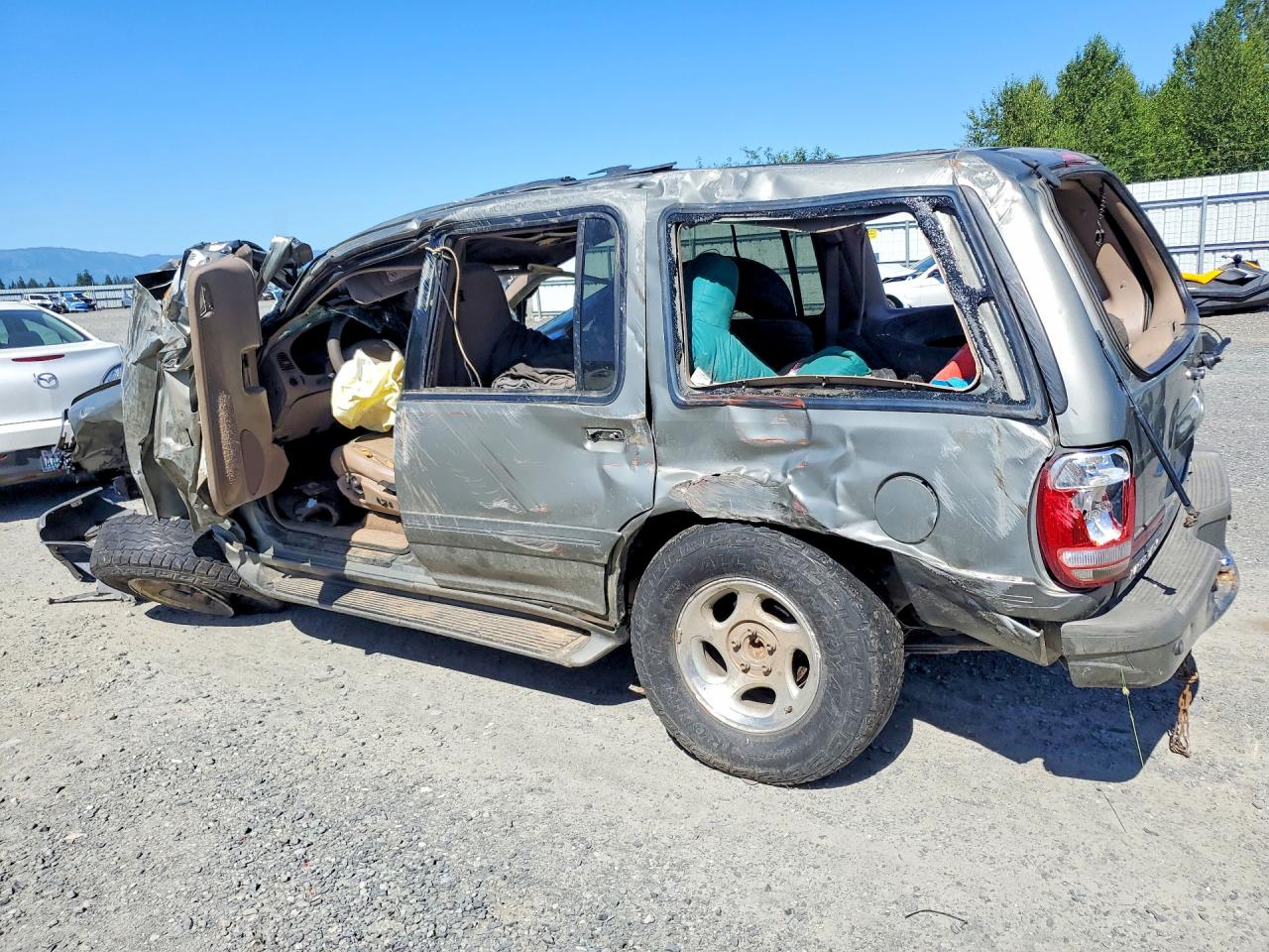 2000 Mercury Mountaineer Gray vin: 4M2ZU86P3YUJ28178