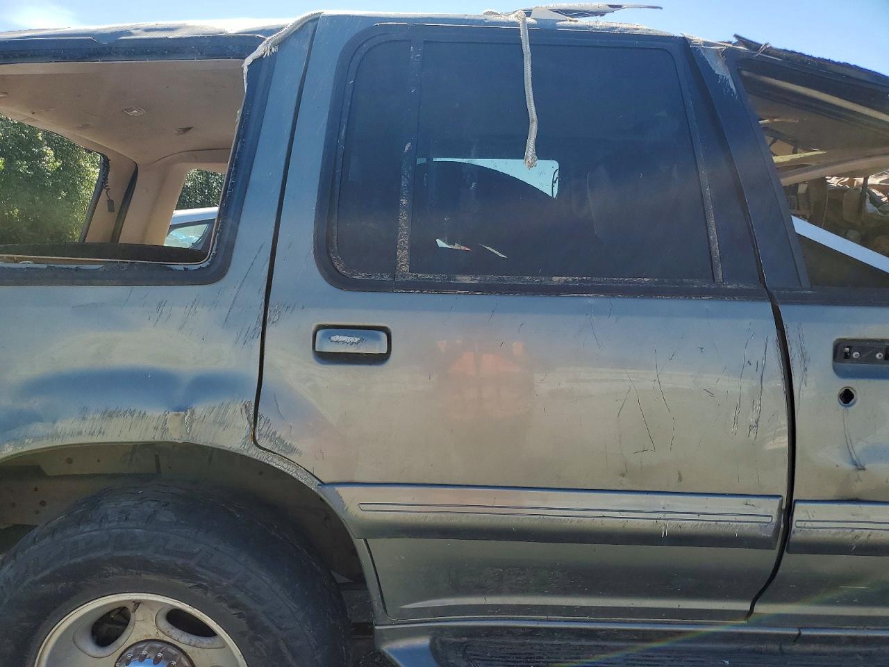 2000 Mercury Mountaineer Gray vin: 4M2ZU86P3YUJ28178