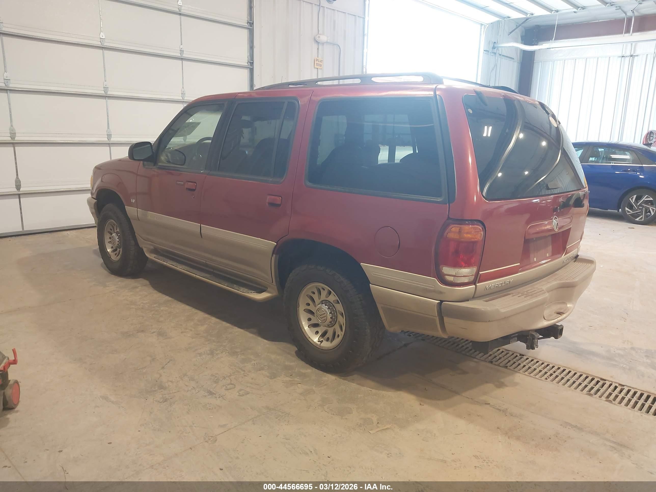 2001 Mercury Mountaineer   Red vin: 4M2ZU86P41UJ06034