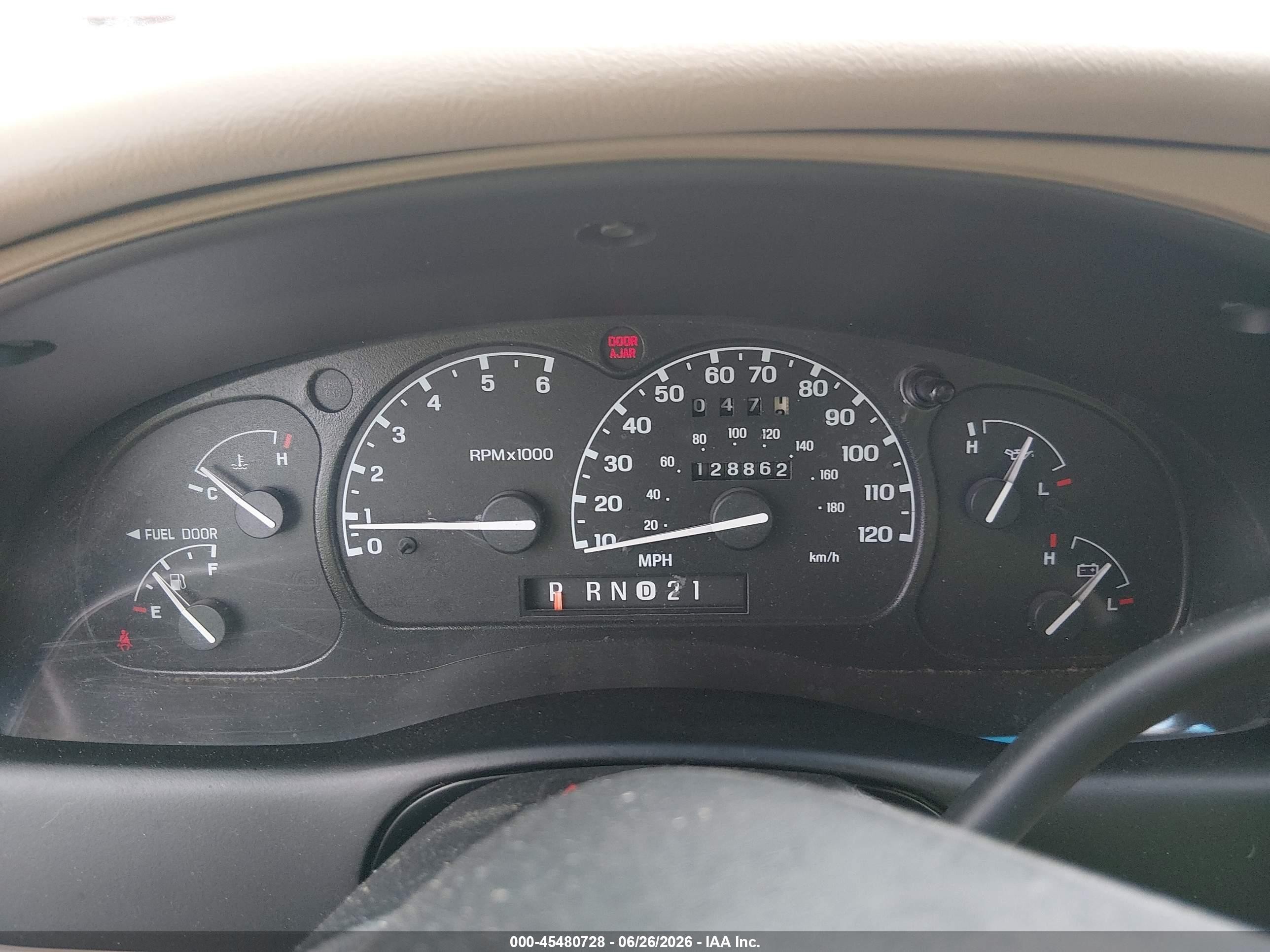 2000 Mercury Mountaineer   White vin: 4M2ZU86P4YUJ13320