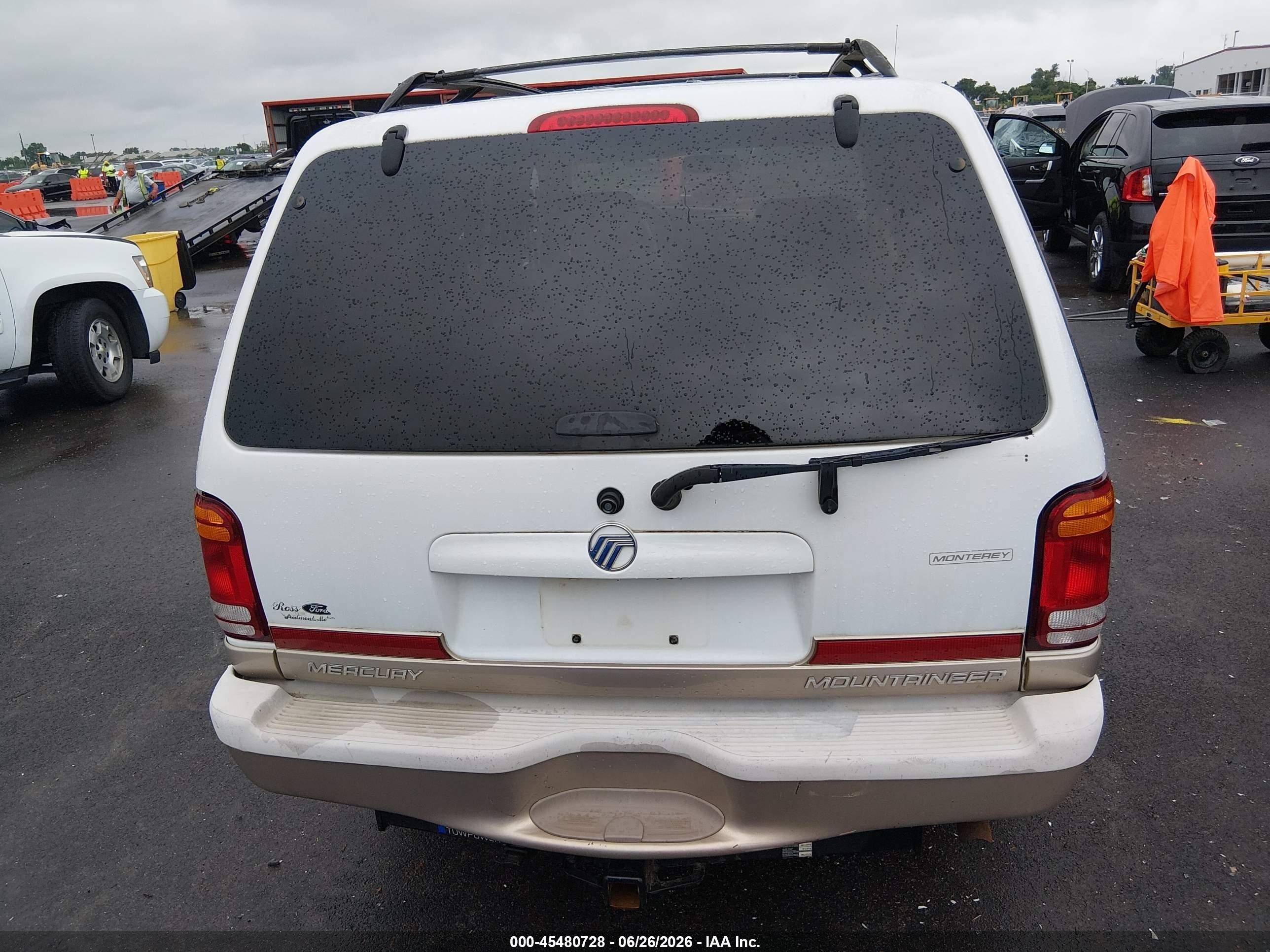 2000 Mercury Mountaineer   White vin: 4M2ZU86P4YUJ13320