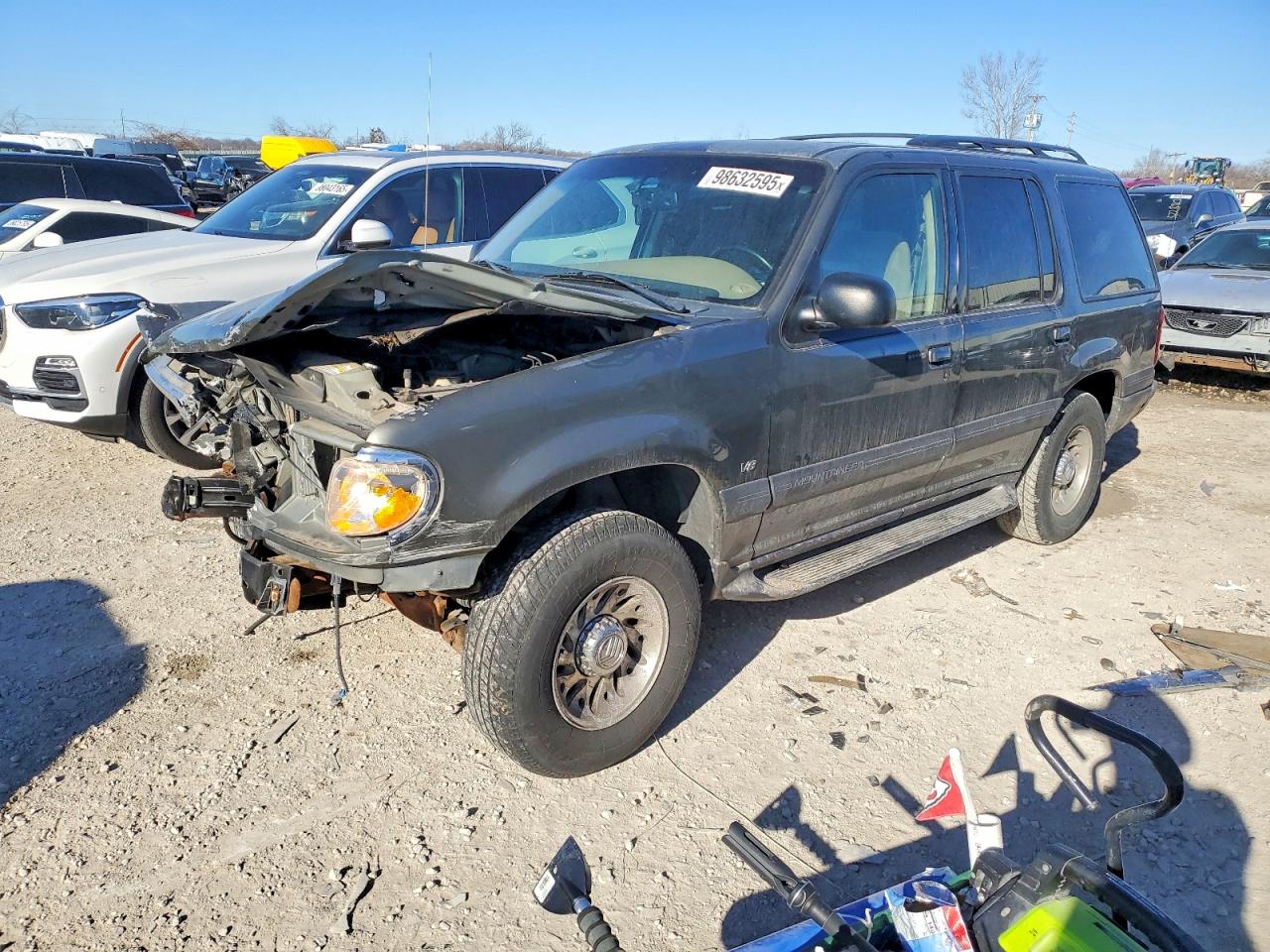 4M2ZU86P9YUJ30372