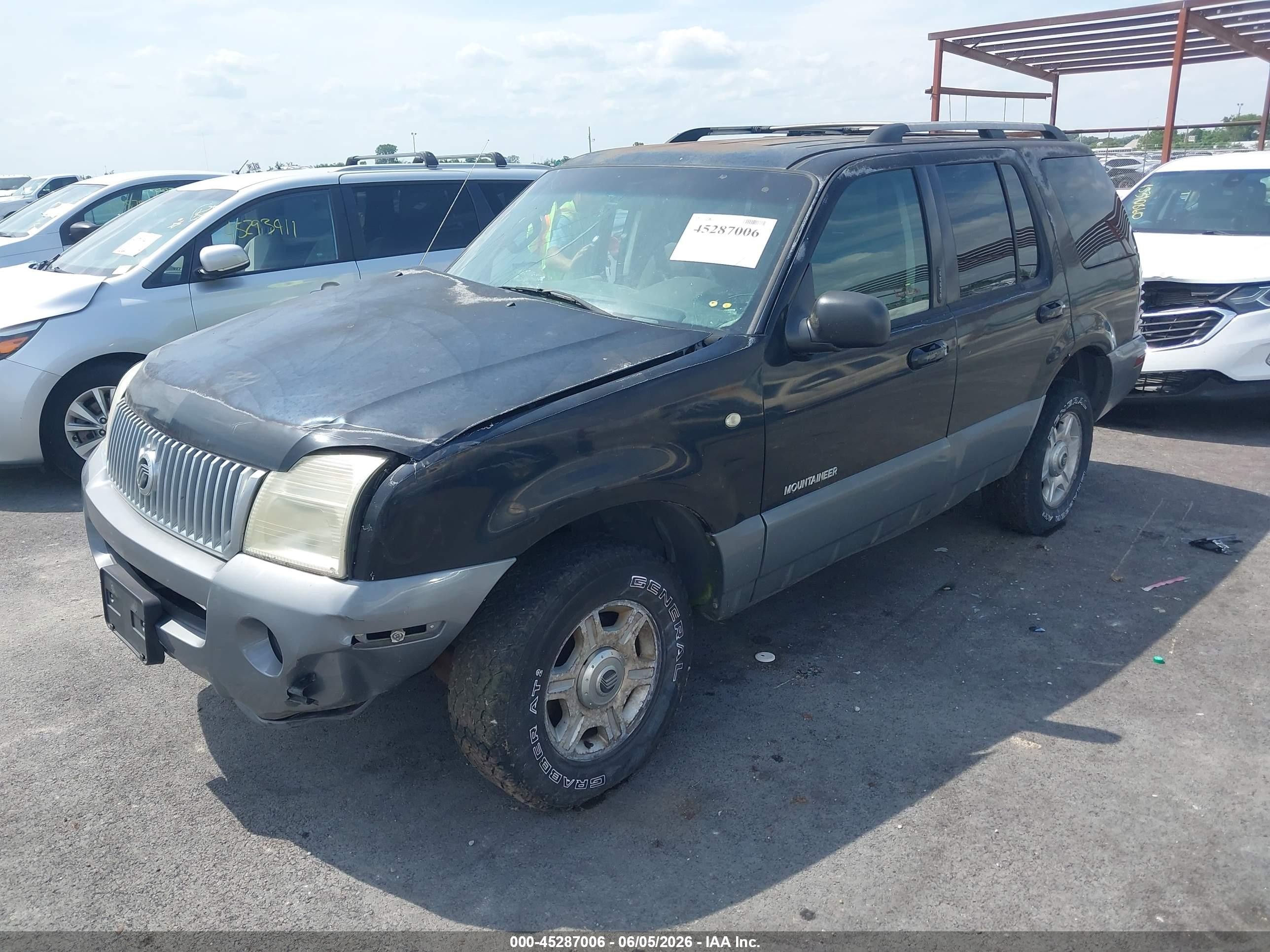 2002 Mercury Mountaineer   Black vin: 4M2ZU86W22ZJ13690