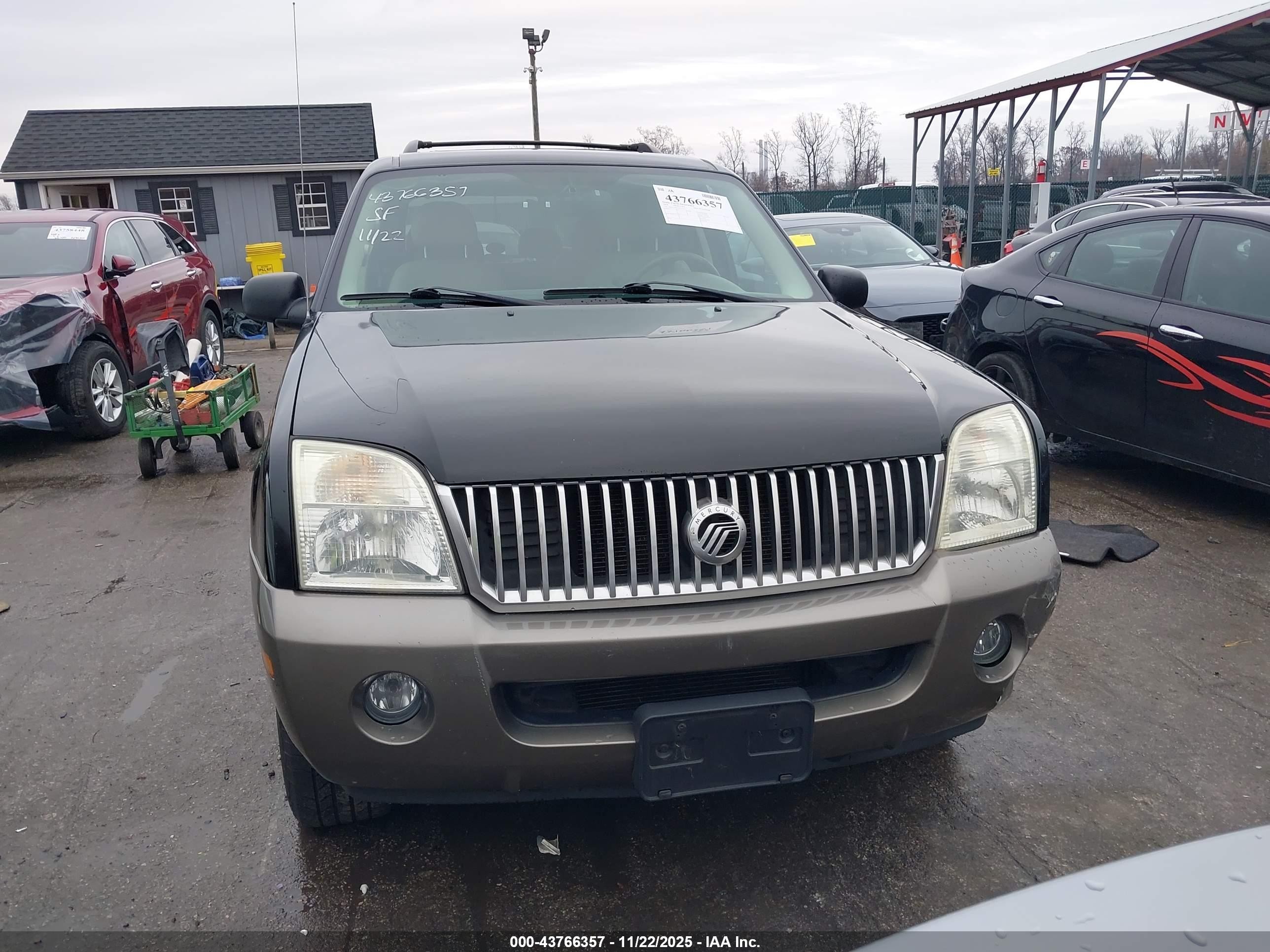 2004 Mercury Mountaineer   Black vin: 4M2ZU86W24UJ17710