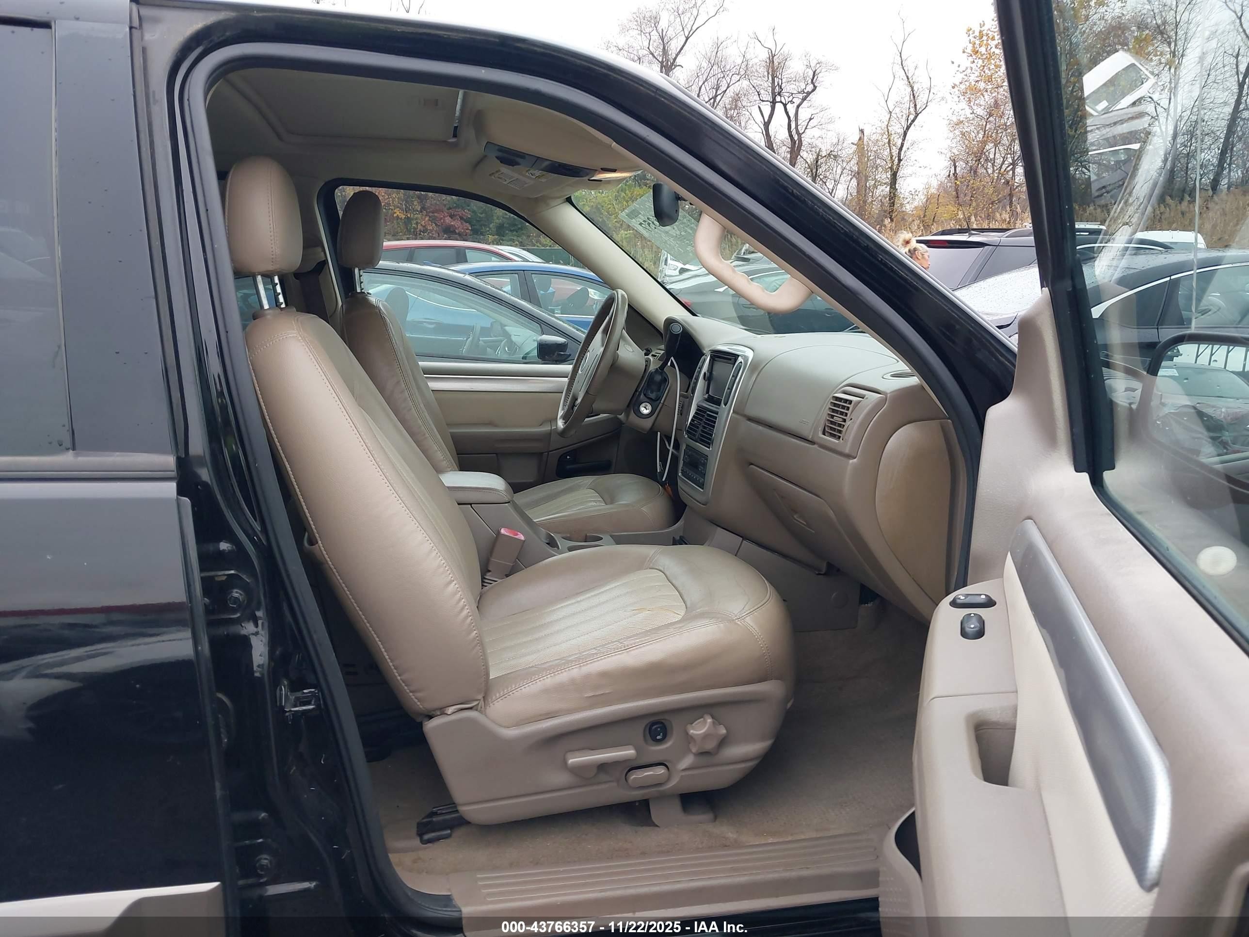2004 Mercury Mountaineer   Black vin: 4M2ZU86W24UJ17710