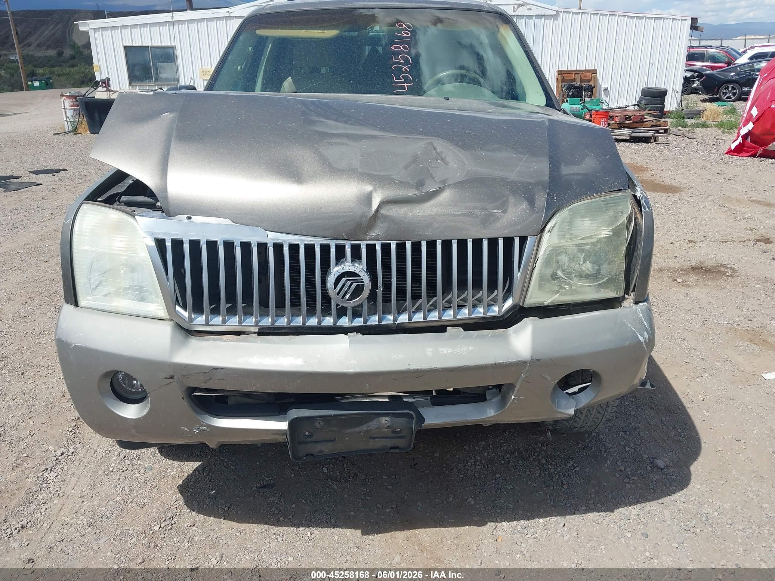 2002 Mercury Mountaineer   Tan vin: 4M2ZU86W52UJ20291
