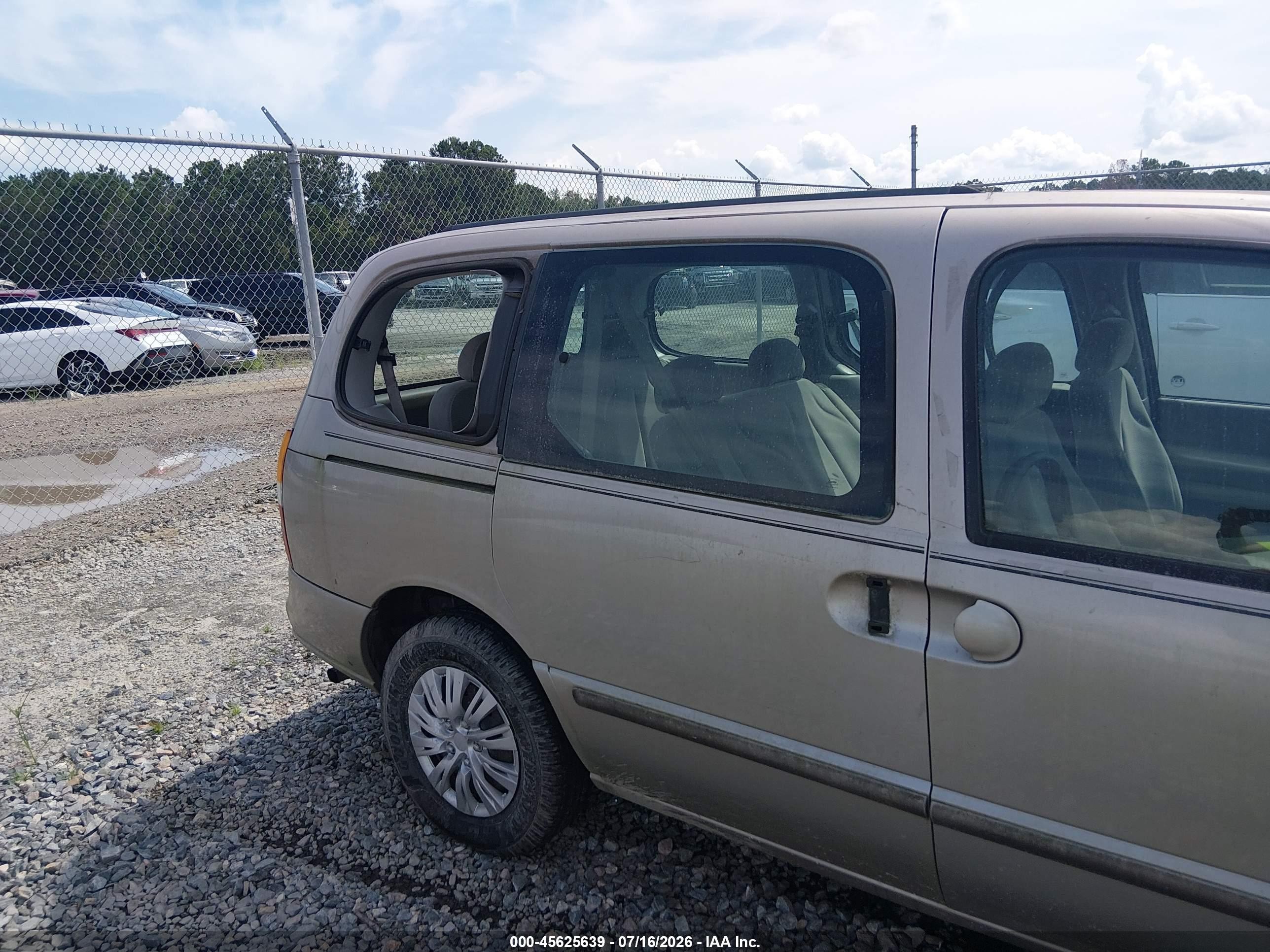2002 Mercury Villager Value Бежевый vin: 4M2ZV11T72DJ03851