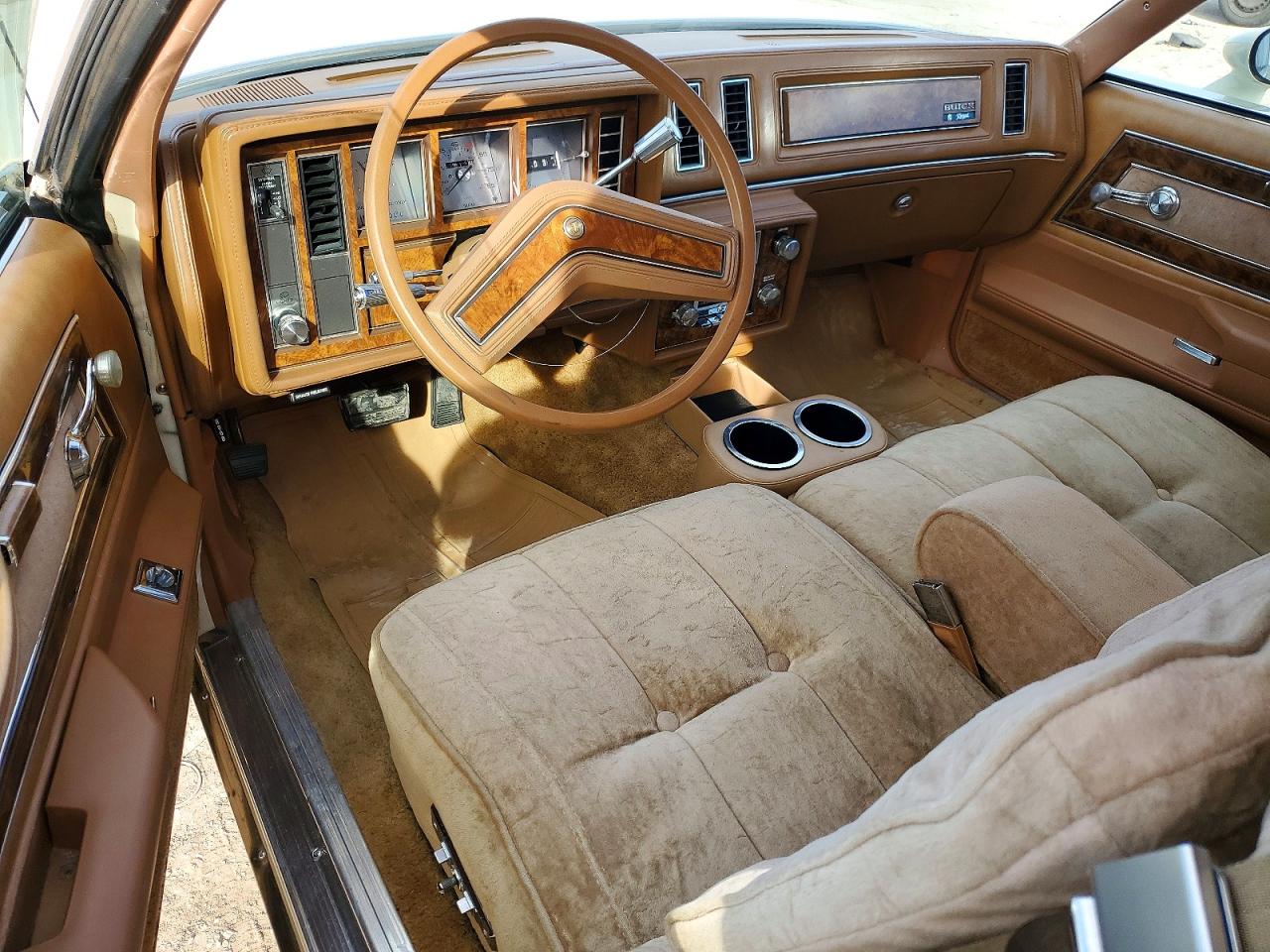1980 Buick Regal Cream vin: 4M47SAH213209