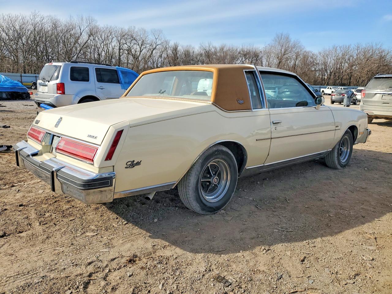 1980 Buick Regal Cream vin: 4M47SAH213209