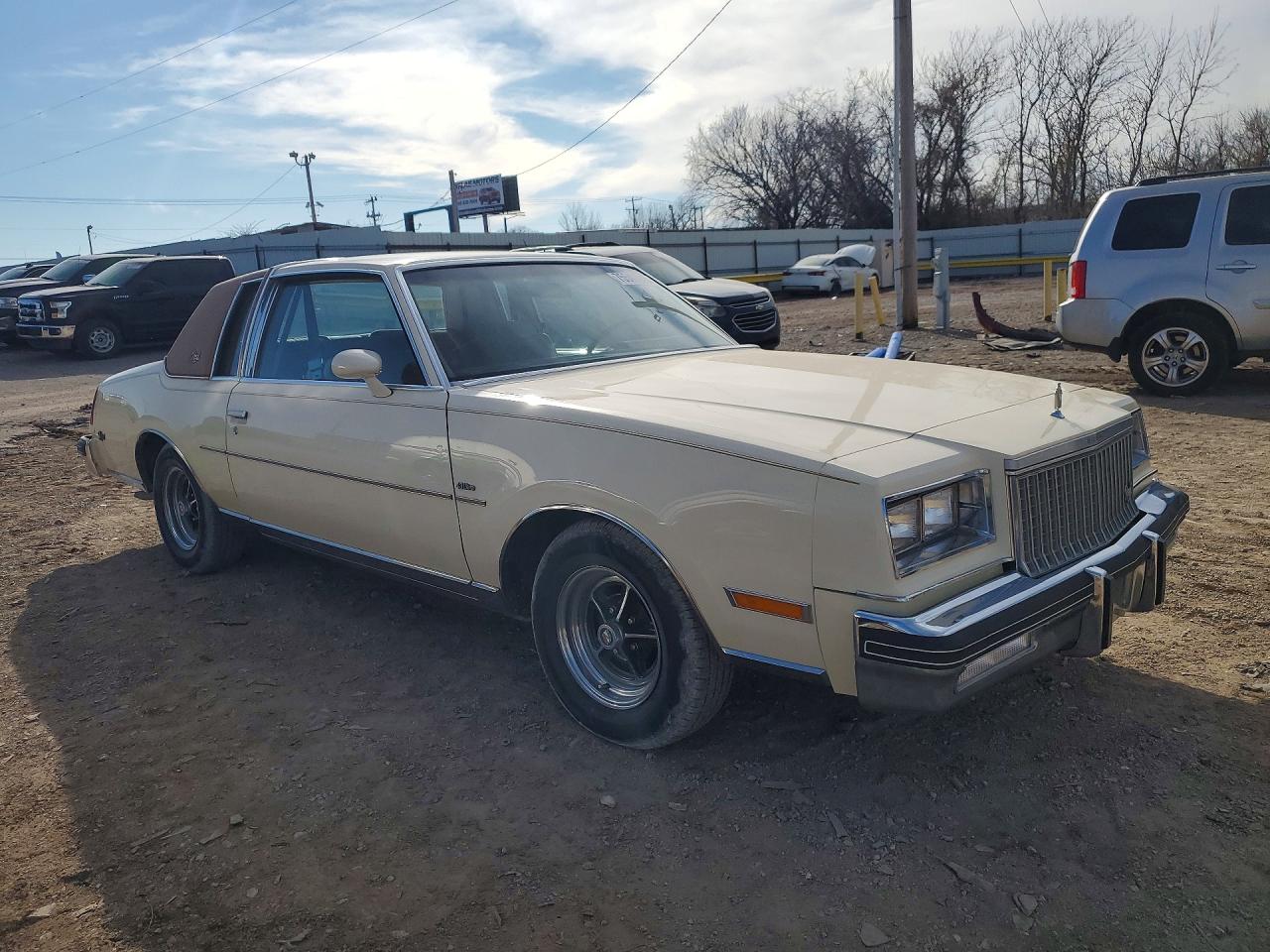 1980 Buick Regal Cream vin: 4M47SAH213209