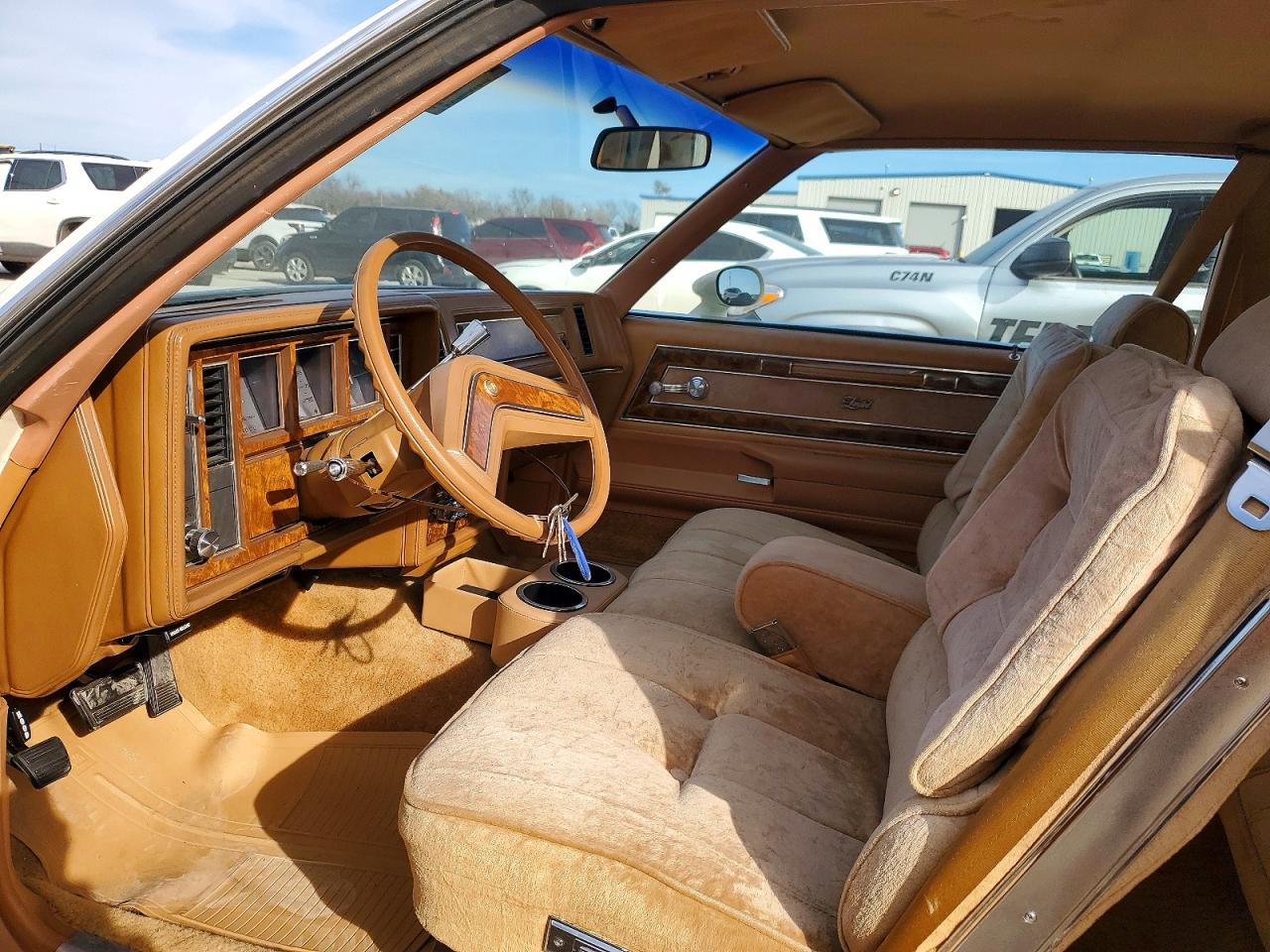 1980 Buick Regal Cream vin: 4M47SAH213209