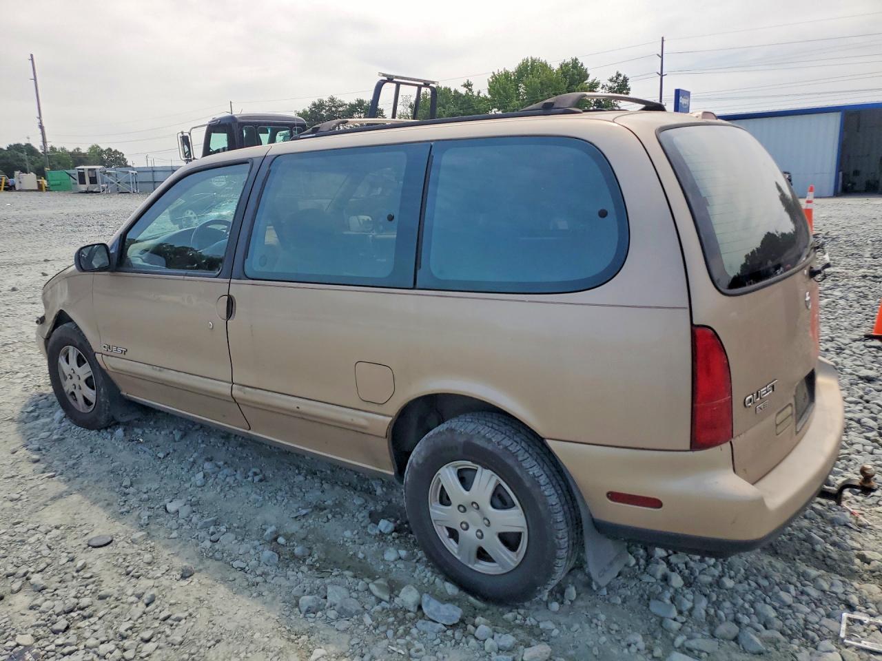 1994 Nissan Quest Xe Gold vin: 4N2DN11W2RD832695
