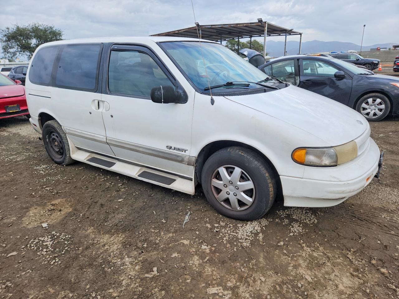 1995 Nissan Quest Xe White vin: 4N2DN11W4SD863534