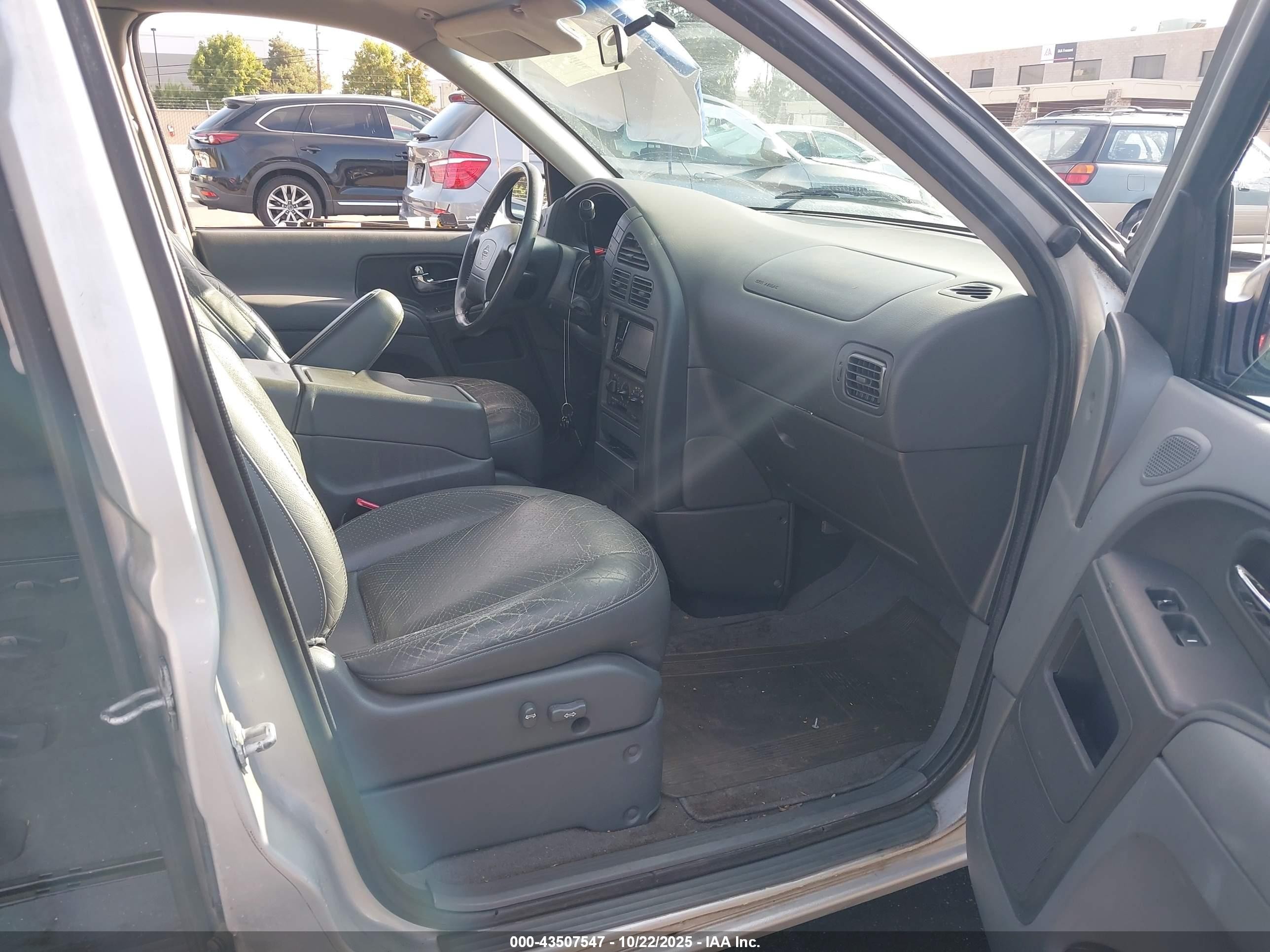 2000 Nissan Quest Gle/gxe/se-cloth/se-leather Серебряный vin: 4N2XN11T4YD828486