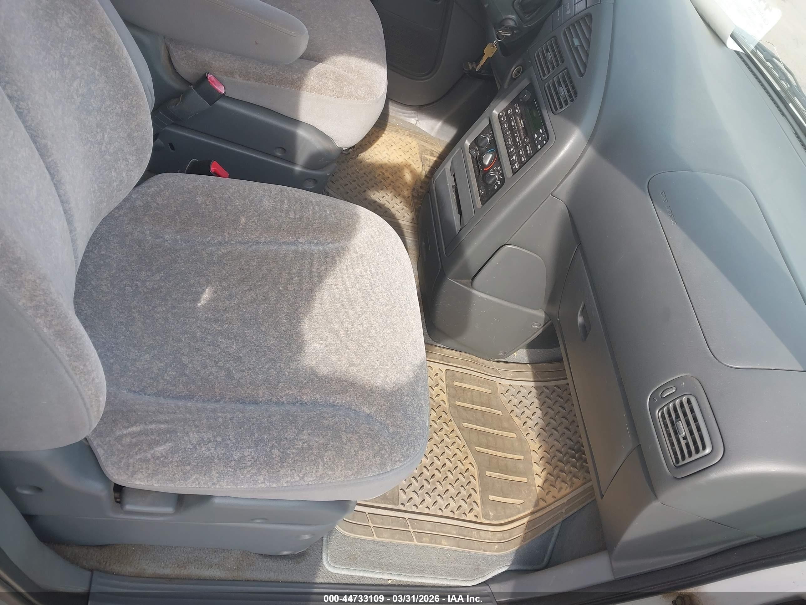 1999 Nissan Quest Gle/gxe/se White vin: 4N2XN11T5XD818399